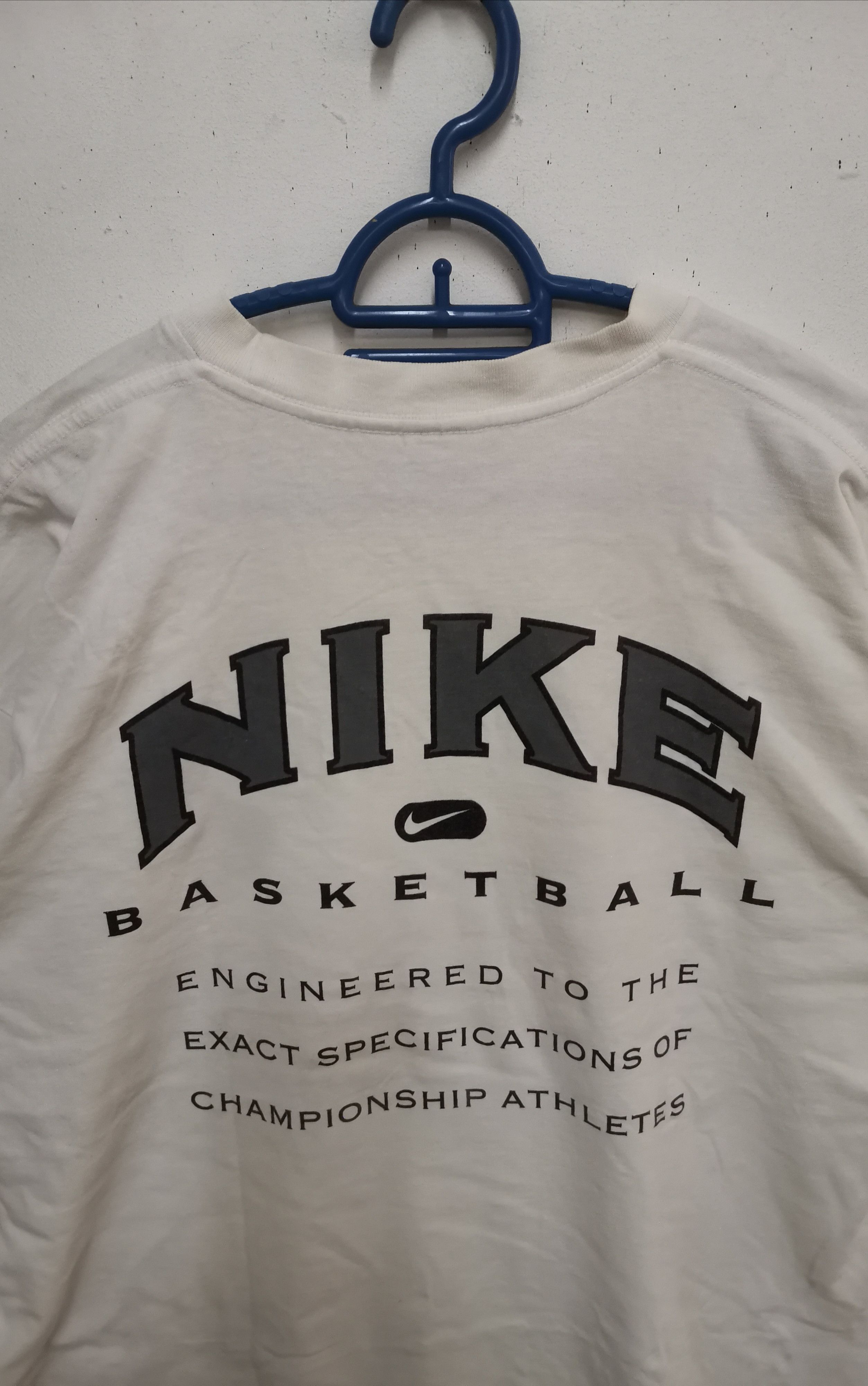 Nike × Vintage Rare vintage Nike Basketball t-shirt white colour Size US XL / EU 56 / 4 - 2 Thumbnail