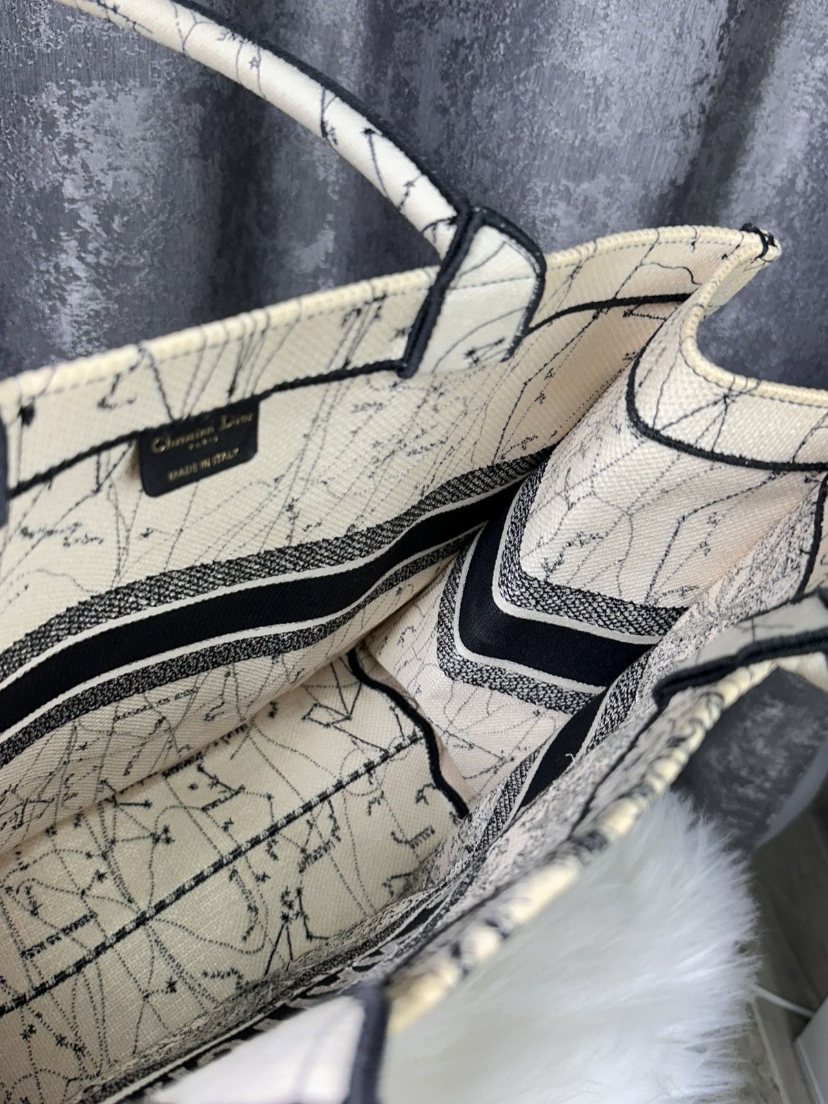 Dior Christian Dior Book Tote Bag Size ONE SIZE - 10 Thumbnail
