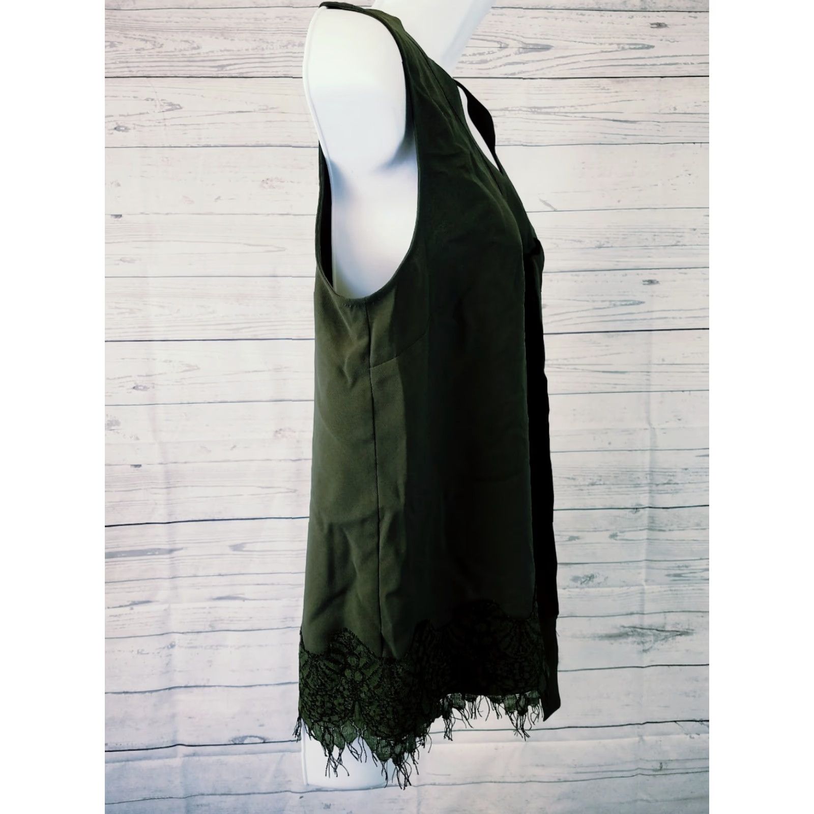 Vintage 41 Hawthorn Womens Blouse Sleeveless V-Neck Sz M Green Lace Hem Blouse 41 Hawthorn Womens Size M / US 6-8 / IT 42-44 - 3 Thumbnail