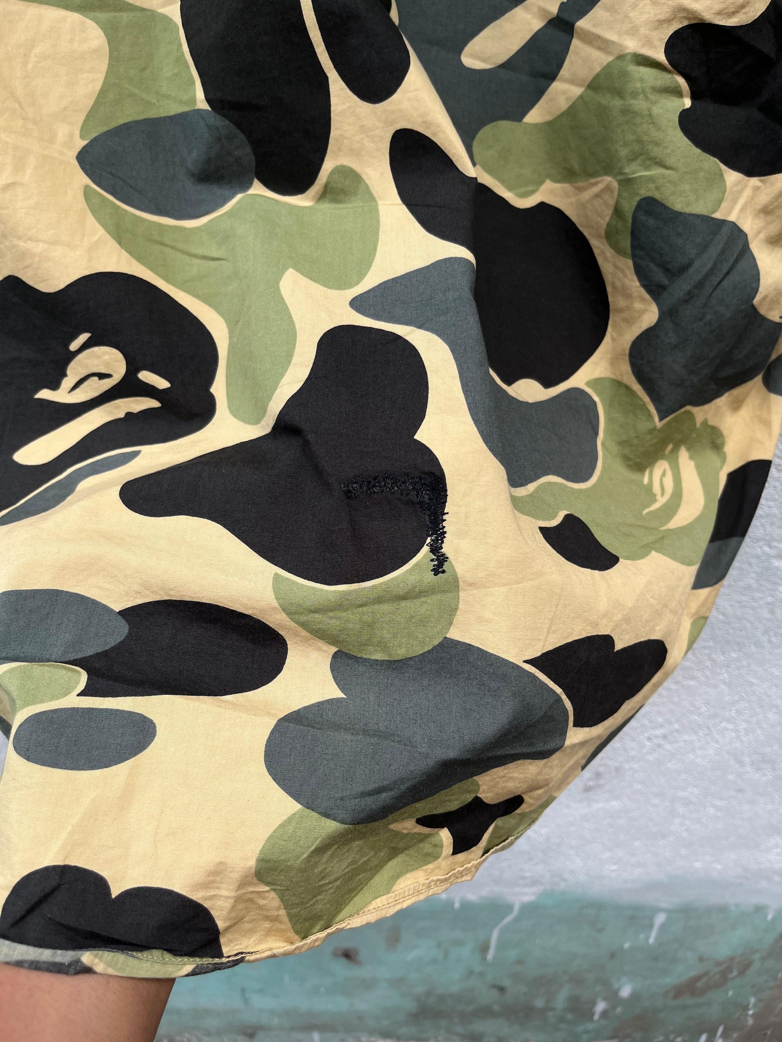 Bape Vtg A Bathing Ape Camo Button Shirt Size US L / EU 52-54 / 3 - 5 Thumbnail