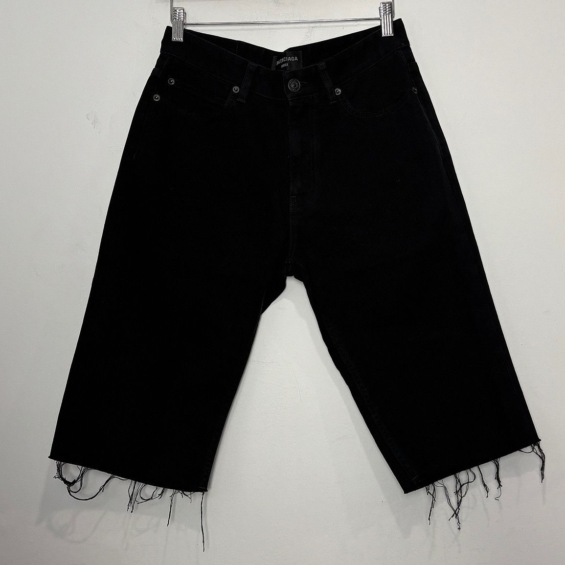 Balenciaga Balenciaga Black Raw Hem Denim Shorts Size M Size US 32 / EU 48 - 1 Thumbnail