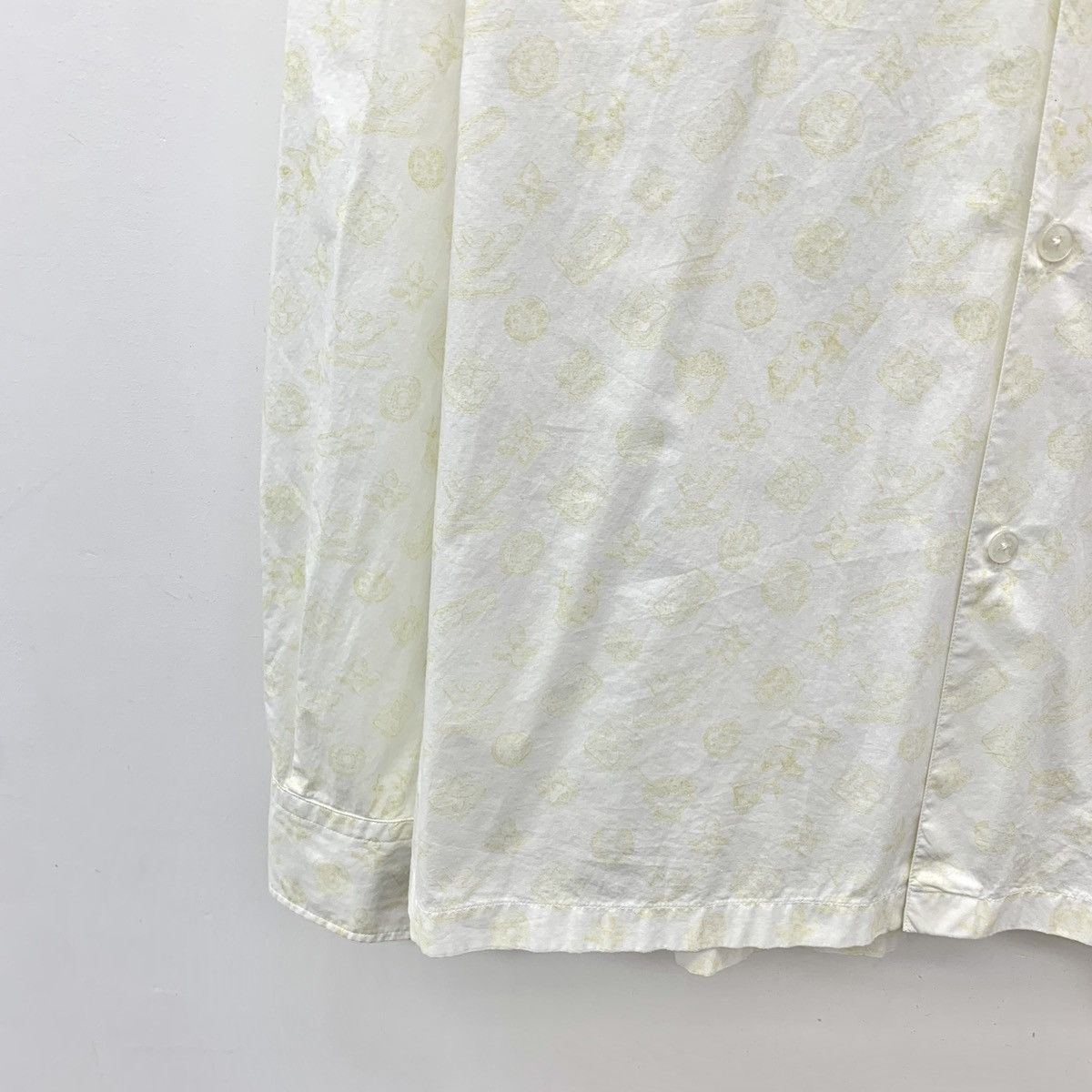 Louis Vuitton Louis Vuitton Off-white Long Sleeve Shirt K26WX Size US L / EU 52-54 / 3 - 4 Thumbnail