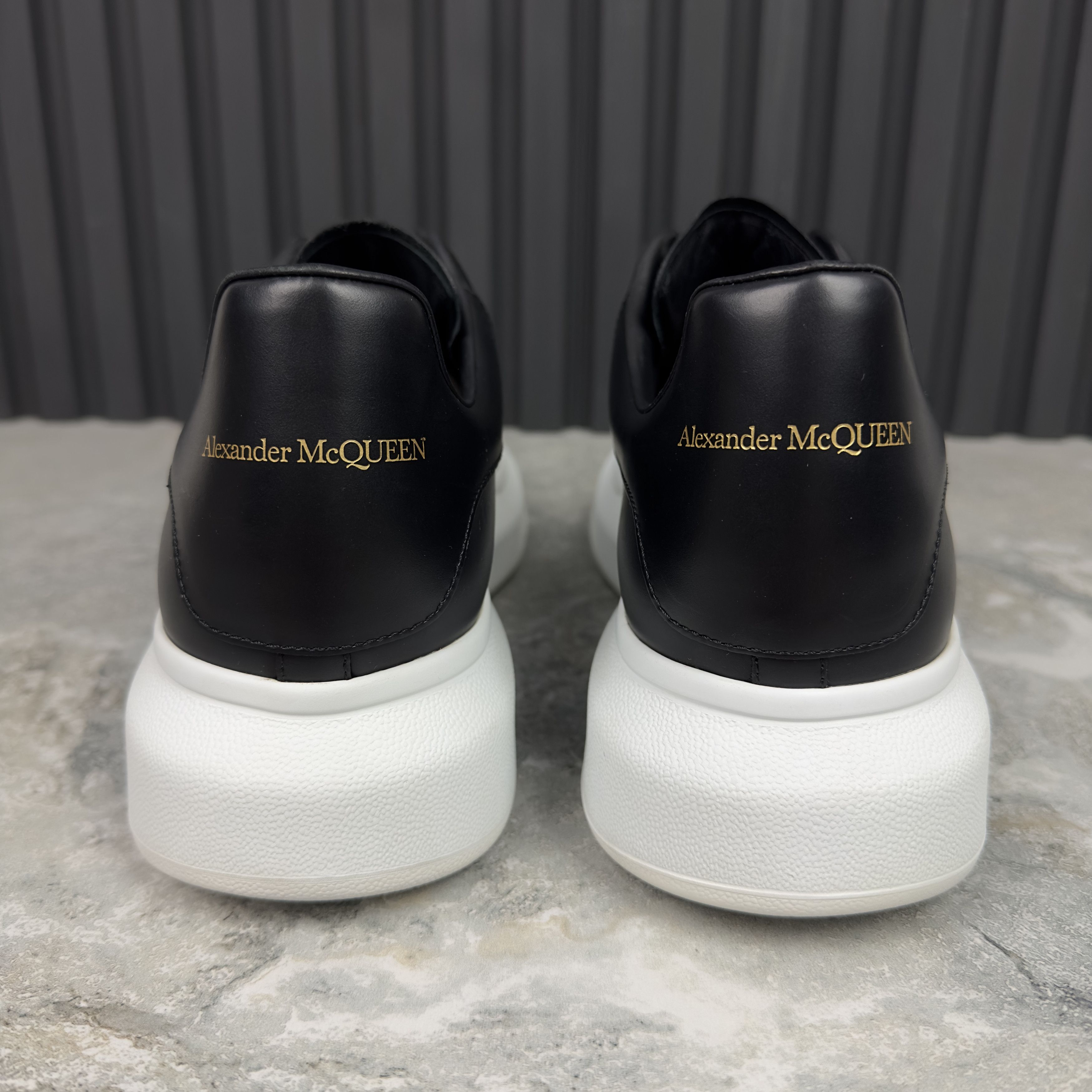 Alexander McQueen Alexander McQUEEN Sneakers Leather Size US 11 / EU 44 - 18 Thumbnail