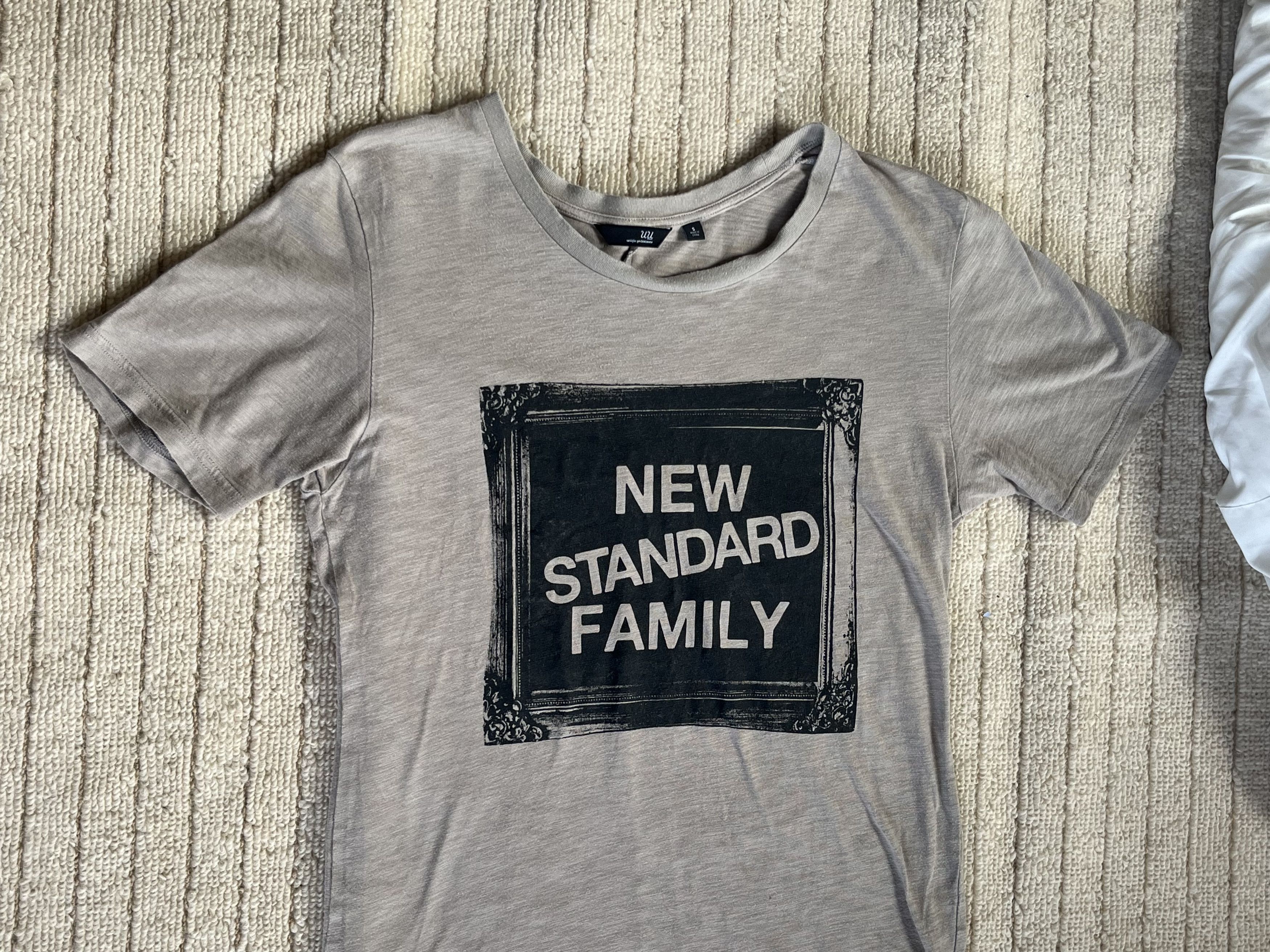 Undercover Undercover Uniqlo New Standard Family Tshirt Size US S / EU 44-46 / 1 - 3 Thumbnail