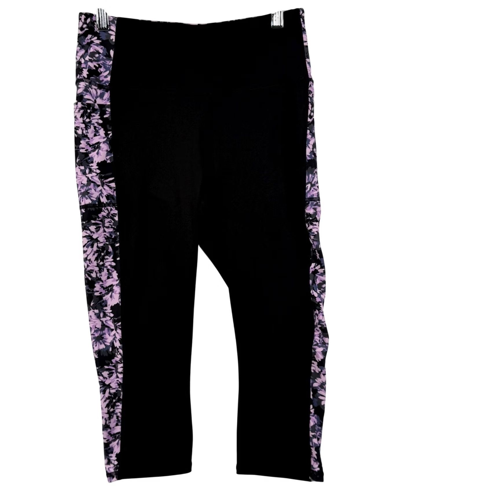 SKECHERS Skechers Capri Leggings Black Purple Floral Side Pockets CP12C UPF 40+ Athletic Womens M Size 32" / US 10 / IT 46 - 2 Thumbnail