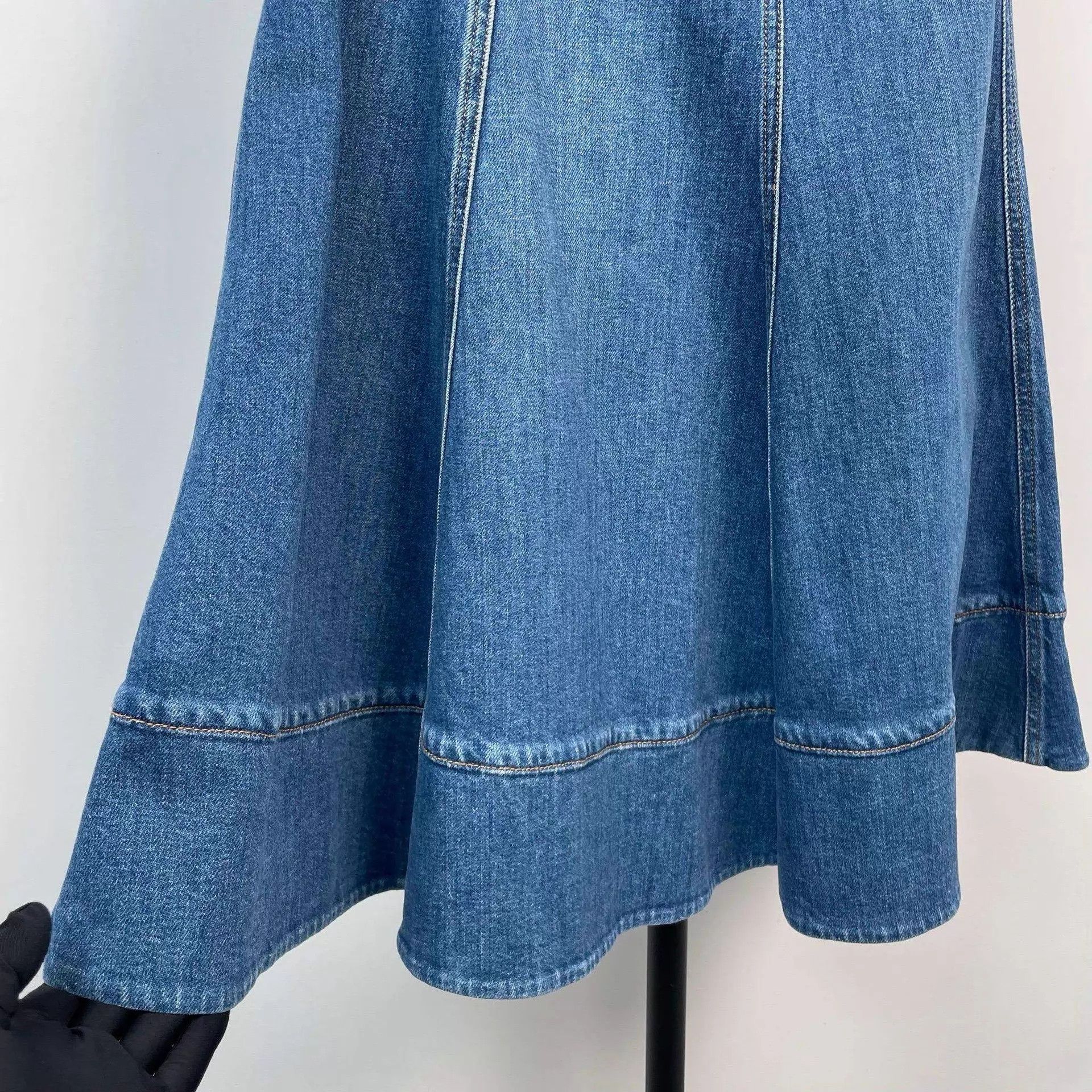 Valentino Valentino Women's Denim Skirt 36 Blue Size 26" / US 2 / IT 38 - 9 Thumbnail