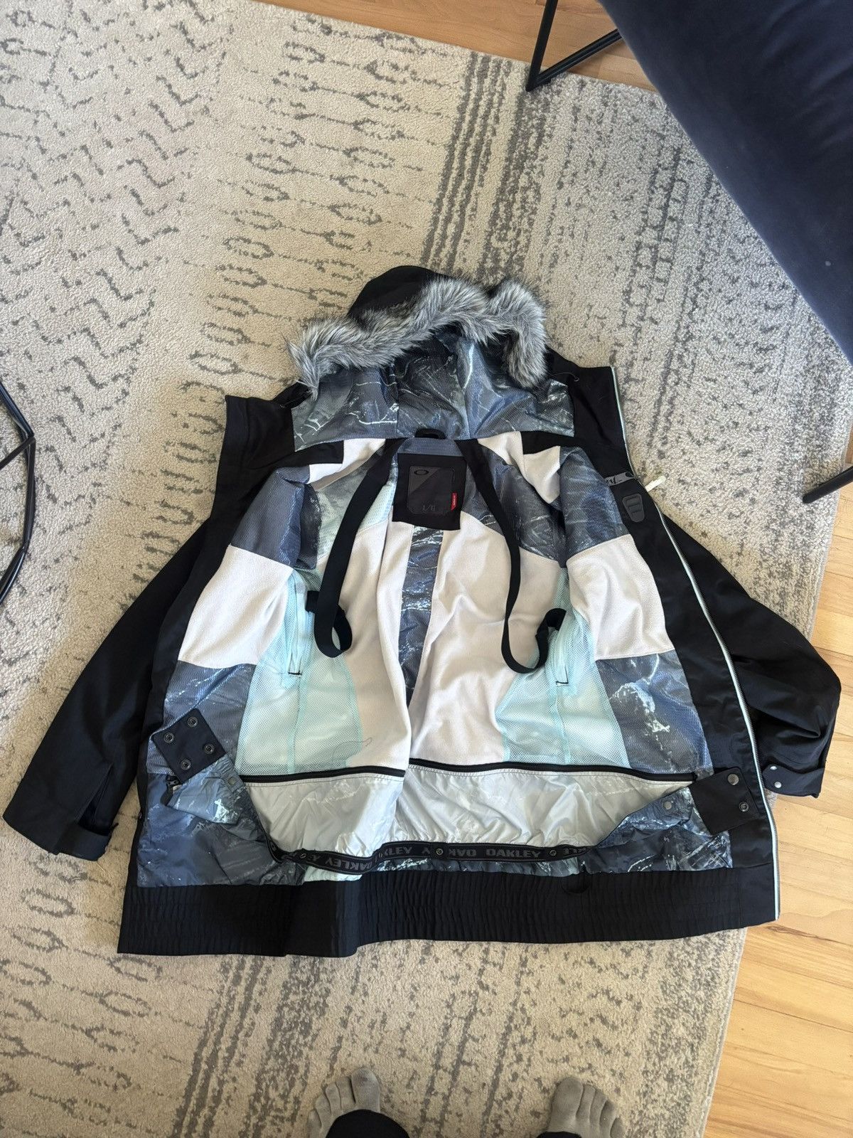 Oakley Oakley 2011 MFR snow jacket- new with tags Size L / US 10 / IT 46 - 8 Thumbnail