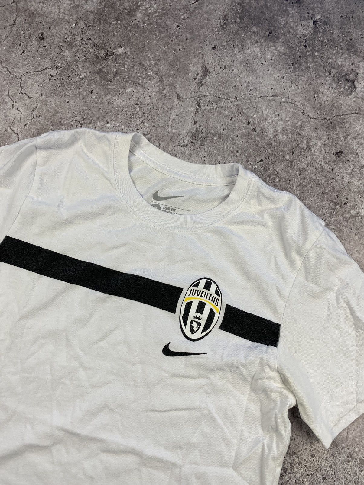 Nike × Vintage 🔥 Vintage 90s Nike Juventus t-shirt football rare retro Y2K Size US S / EU 44-46 / 1 - 2 Thumbnail