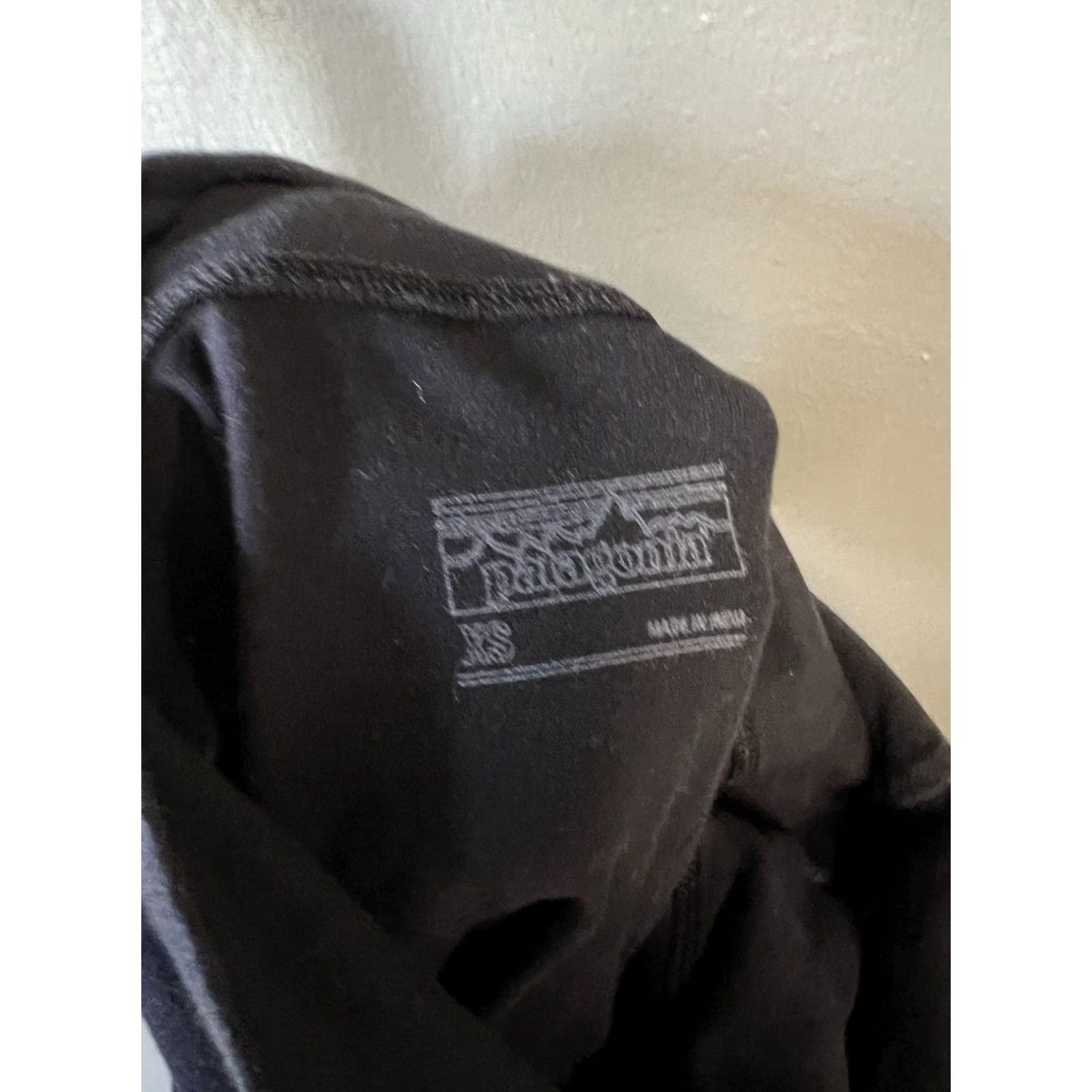 Patagonia Patagonia Leggings Cropped Womens Black XS Size XS Activewear Size 26" / US 2 / IT 38 - 3 Thumbnail