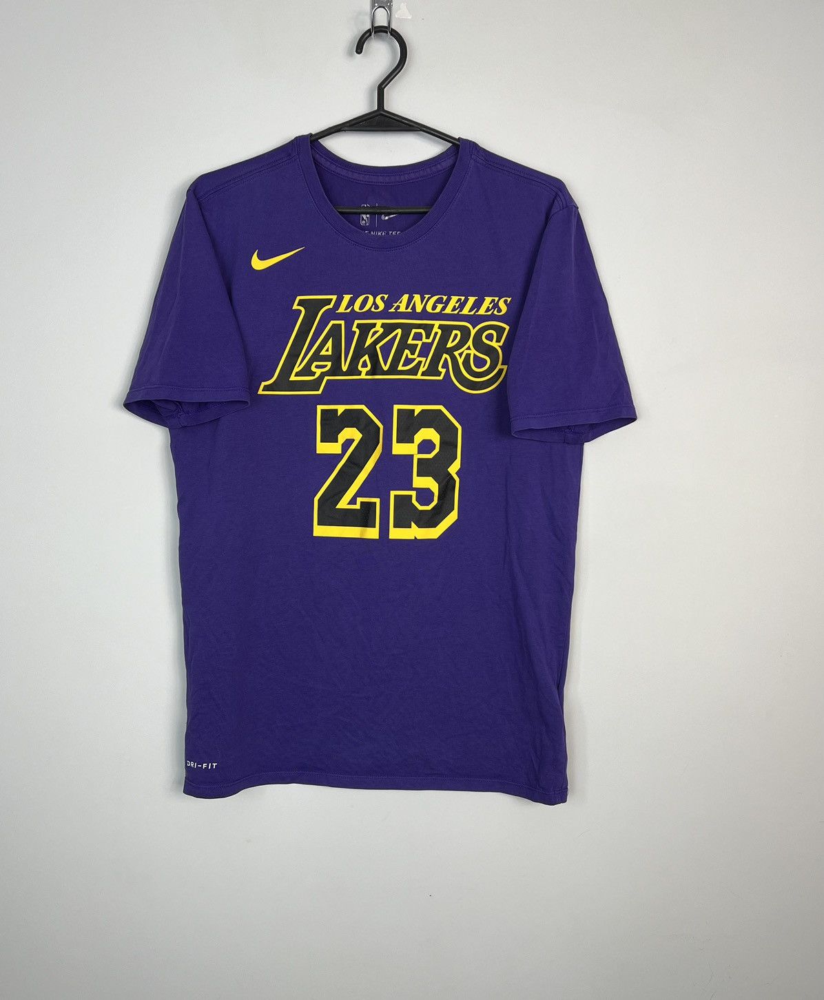 NBA × Nike Tshirt Nike Los Angeles Lakers #23 James Size US M / EU 48-50 / 2 - 1 Thumbnail