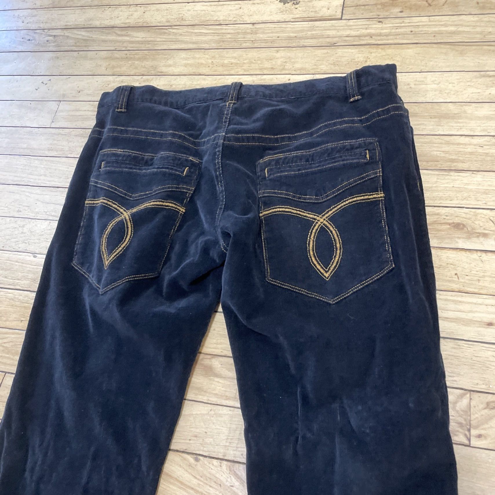 Vintage VINTAGE RANK PANTS Black Corduroy 36x33 Straight Gold Stitch 10" Rise 90s Mens Casual Pants Size US 36 / EU 52 - 5 Thumbnail