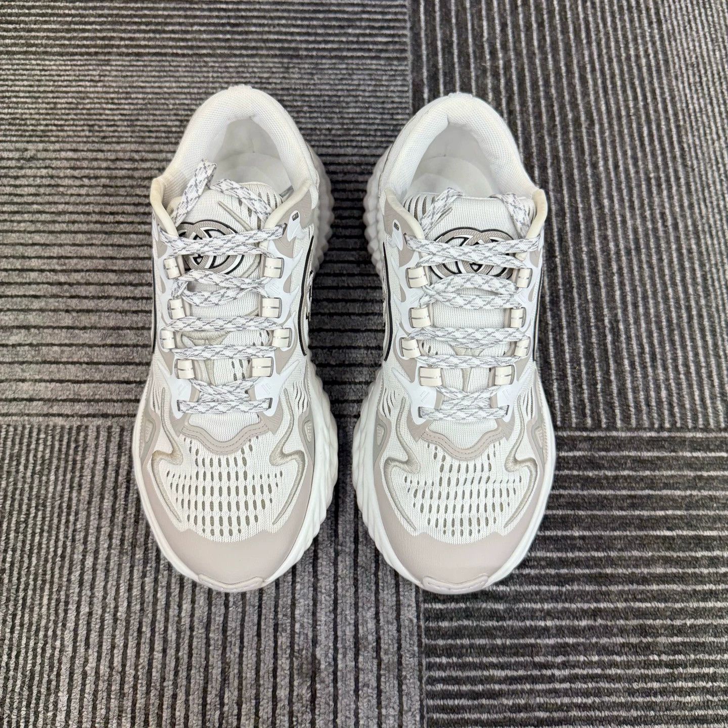 Gucci Gucci RIPPLE White/Grey Sneakers 7.5 US 99 New Size US 7.5 / EU 40-41 - 4 Thumbnail
