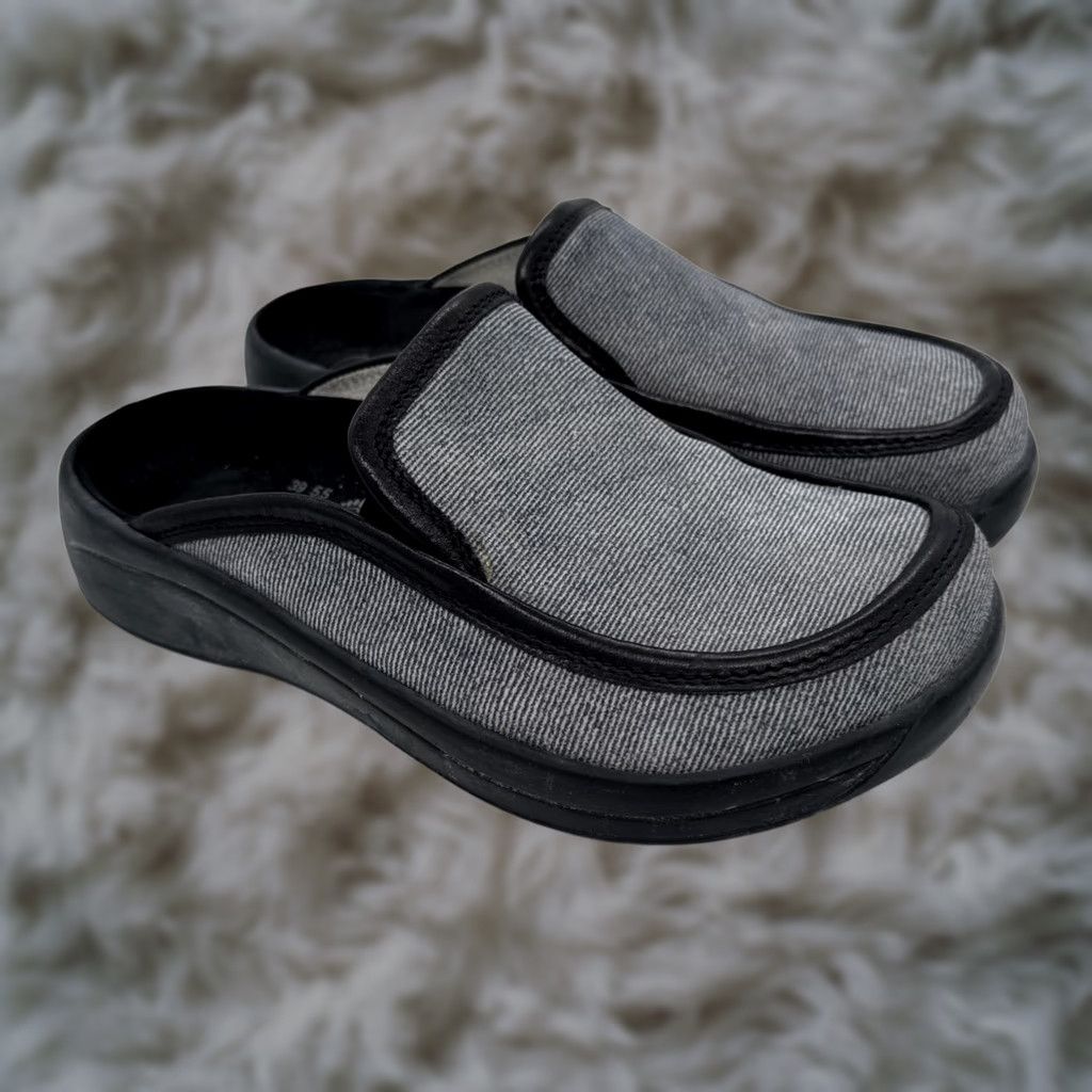 Birkenstock Tatami Birkenstock Tatami Clog Blue Pinstripe Slip On Women Size 39/US 8 Vintage.Discontinued Arch Support Comfort Suede Leather Insole Size US 8 / IT 38 - 1 Thumbnail