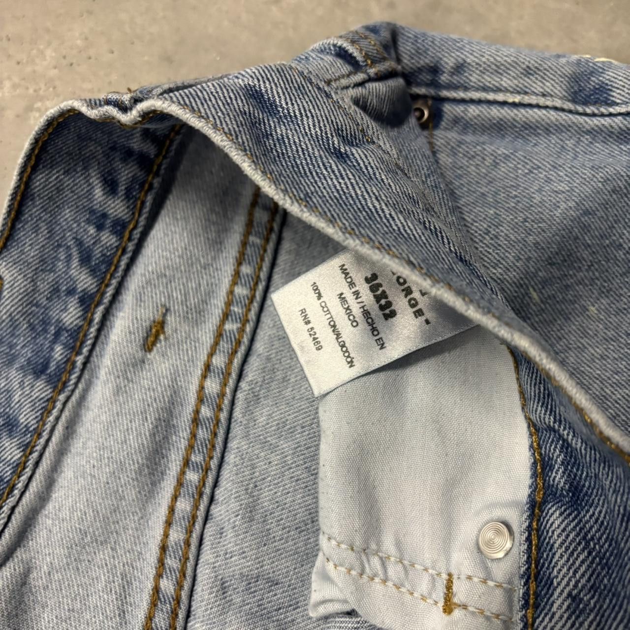 Japanese Brand × Vintage Crazy Vintage Y2K/2000s Light Wash Paint Splatter Denim Jeans! Size US 35 - 7 Thumbnail
