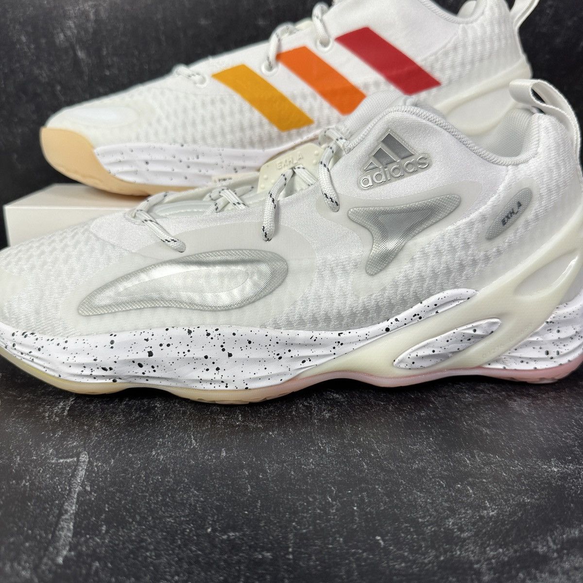 Adidas ADIDAS EXHIBIT A MIAMI HEAT MENS BASKETBALL SPECKLED WHITE Size US 10 / EU 43 - 7 Thumbnail