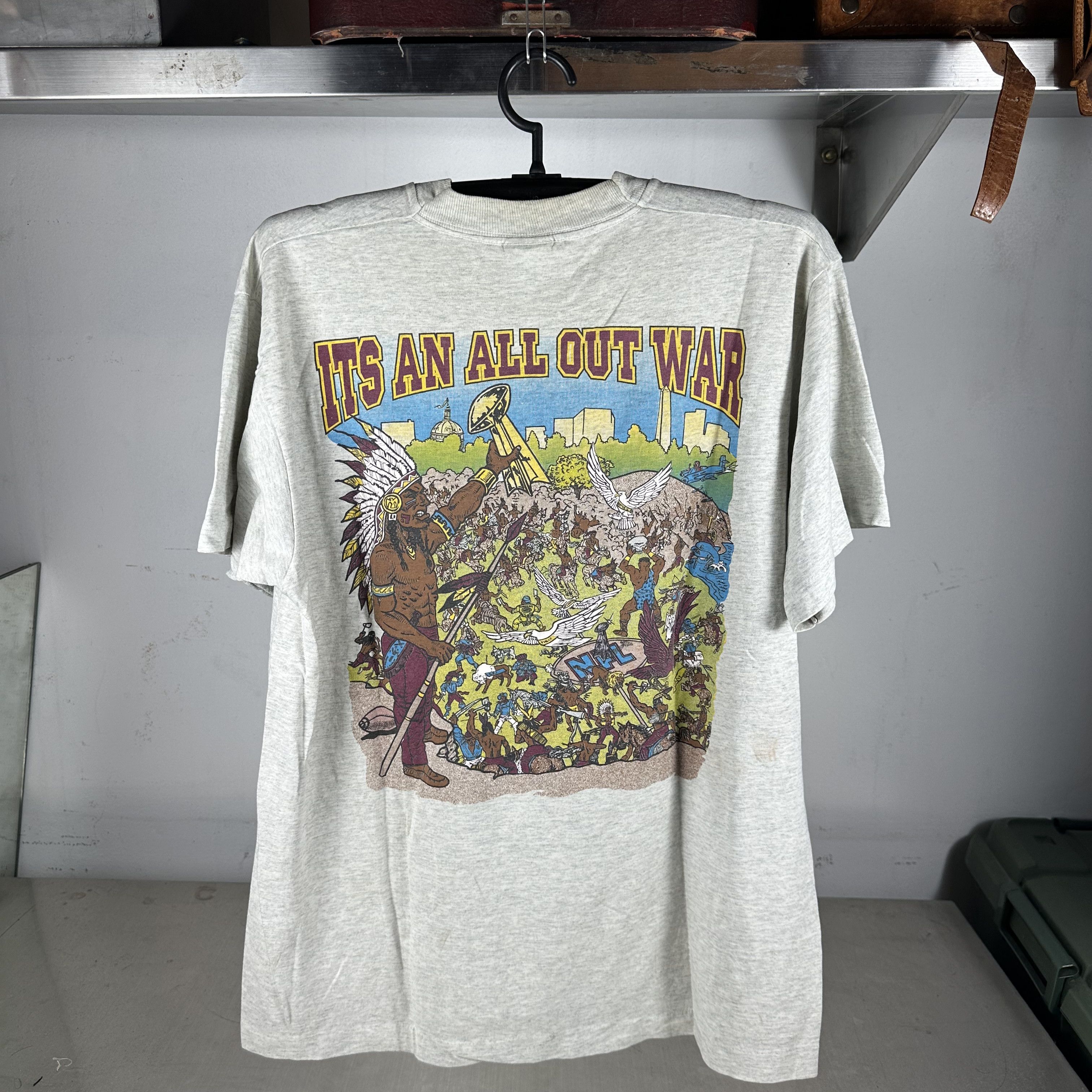 Vintage Vintage 80s NFL It's An All Out War Football Mascot T-Shirt Size US L / EU 52-54 / 3 - 3 Thumbnail