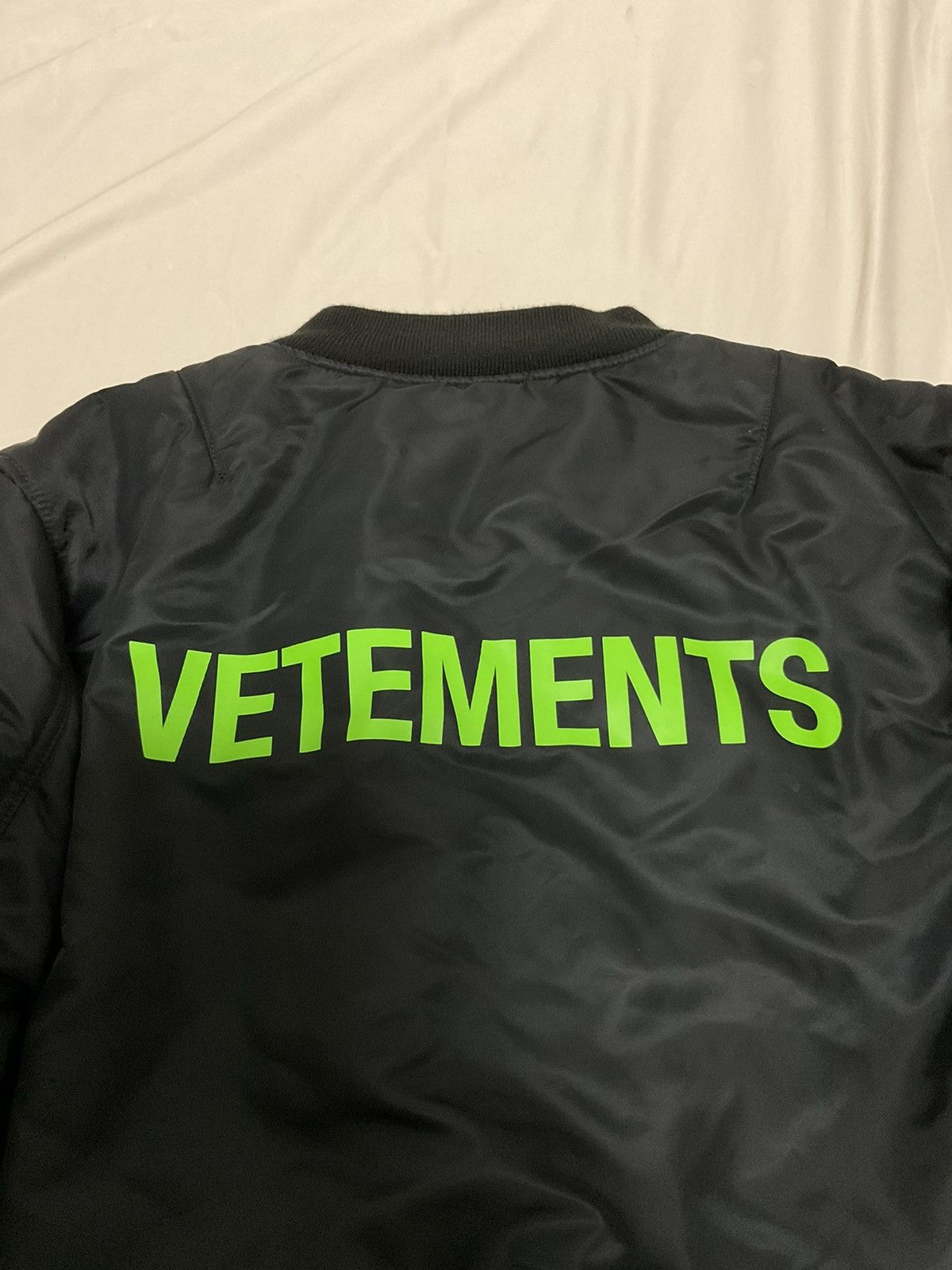 Vetements Vetements x alpha industry emoji buttons reversible bomber Size US XS / EU 42 / 0 - 17 Thumbnail