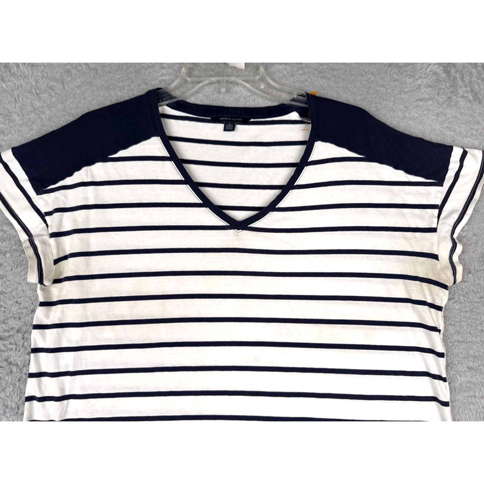 Tommy Hilfiger Tommy Hilfiger Shirt Womens 1X White Navy Striped V-Neck Short Sleeve Tee Casual Size XL / US 12-14 / IT 48-50 - 4 Thumbnail