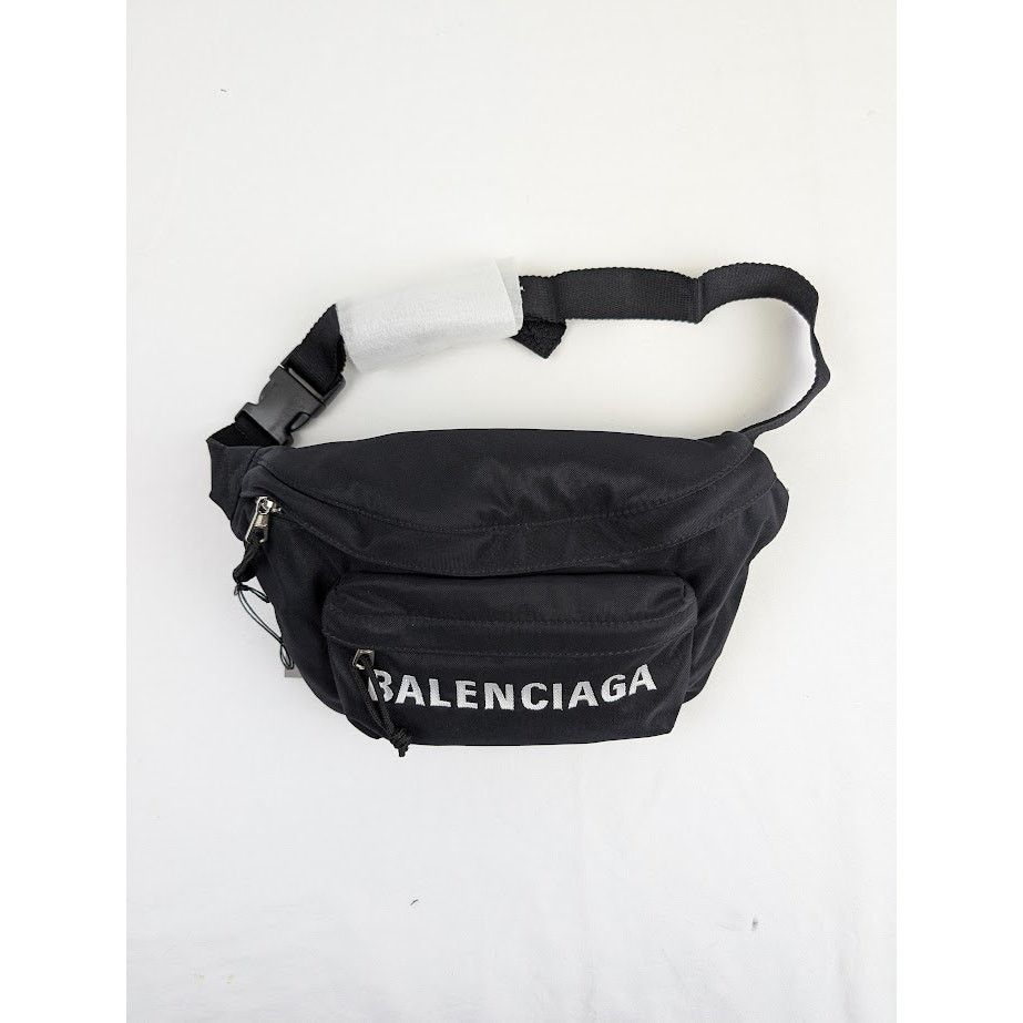 Balenciaga o1rshd1 Size: OS / Logo Sport Wheel Beltpack in Black Size ONE SIZE - 1 Thumbnail