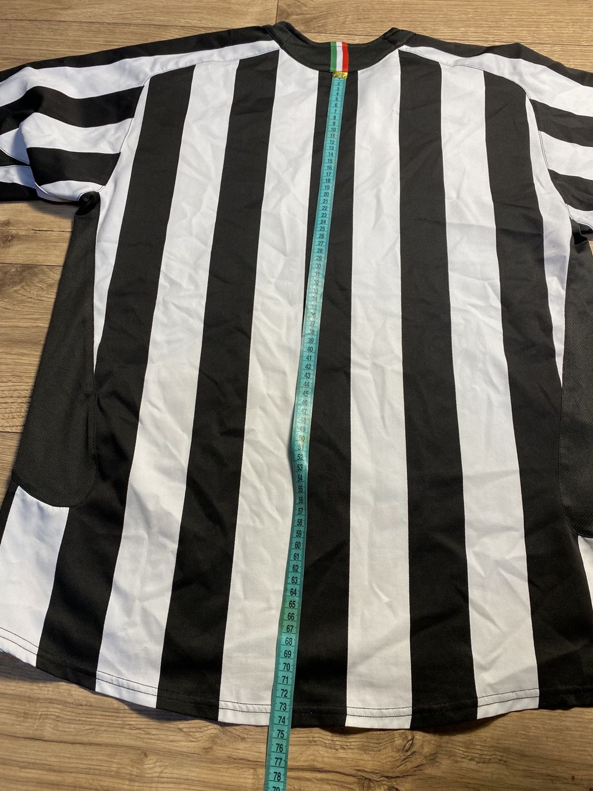 Nike Vintage Nike Juventus 2005-2006 Home Football Shirt Tamoil Size US XL / EU 56 / 4 - 6 Thumbnail