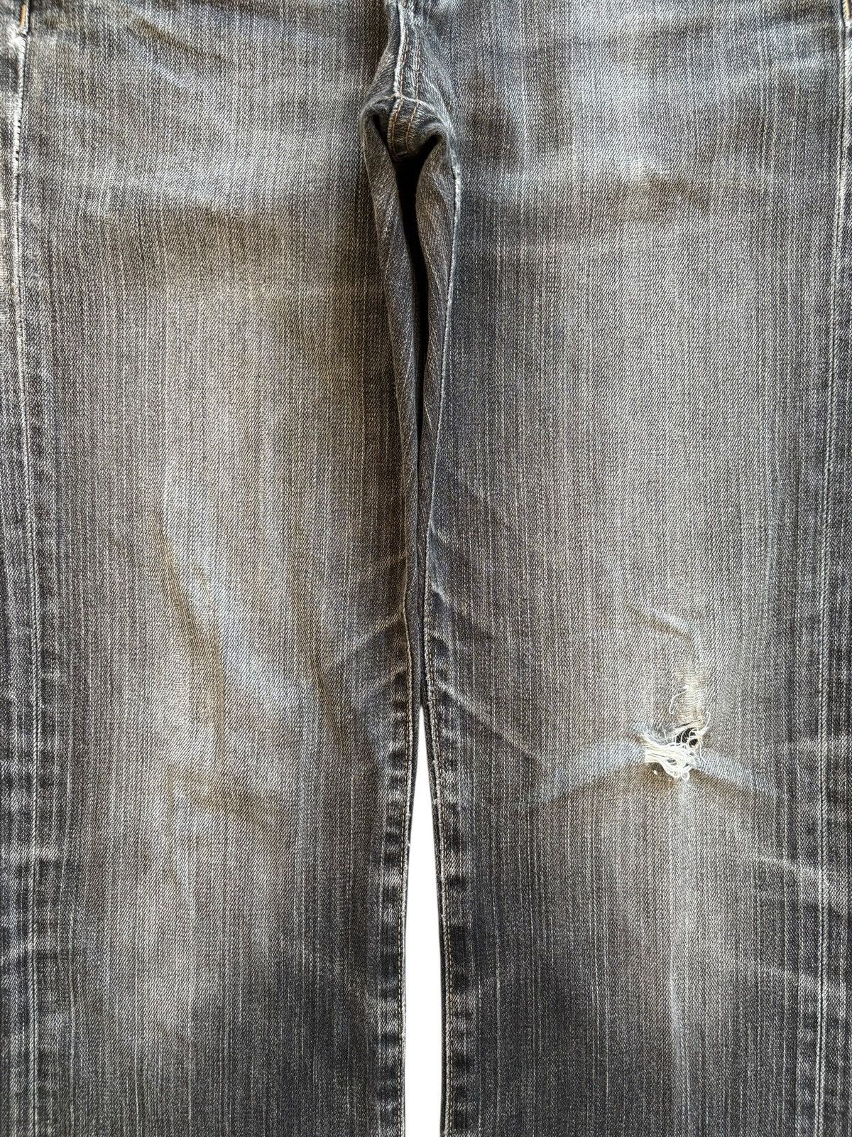 Uniqlo SALES🔥Vintage Uniqlo Faded Wash Distressed Loose Jeans Size US 28 / EU 44 - 5 Thumbnail