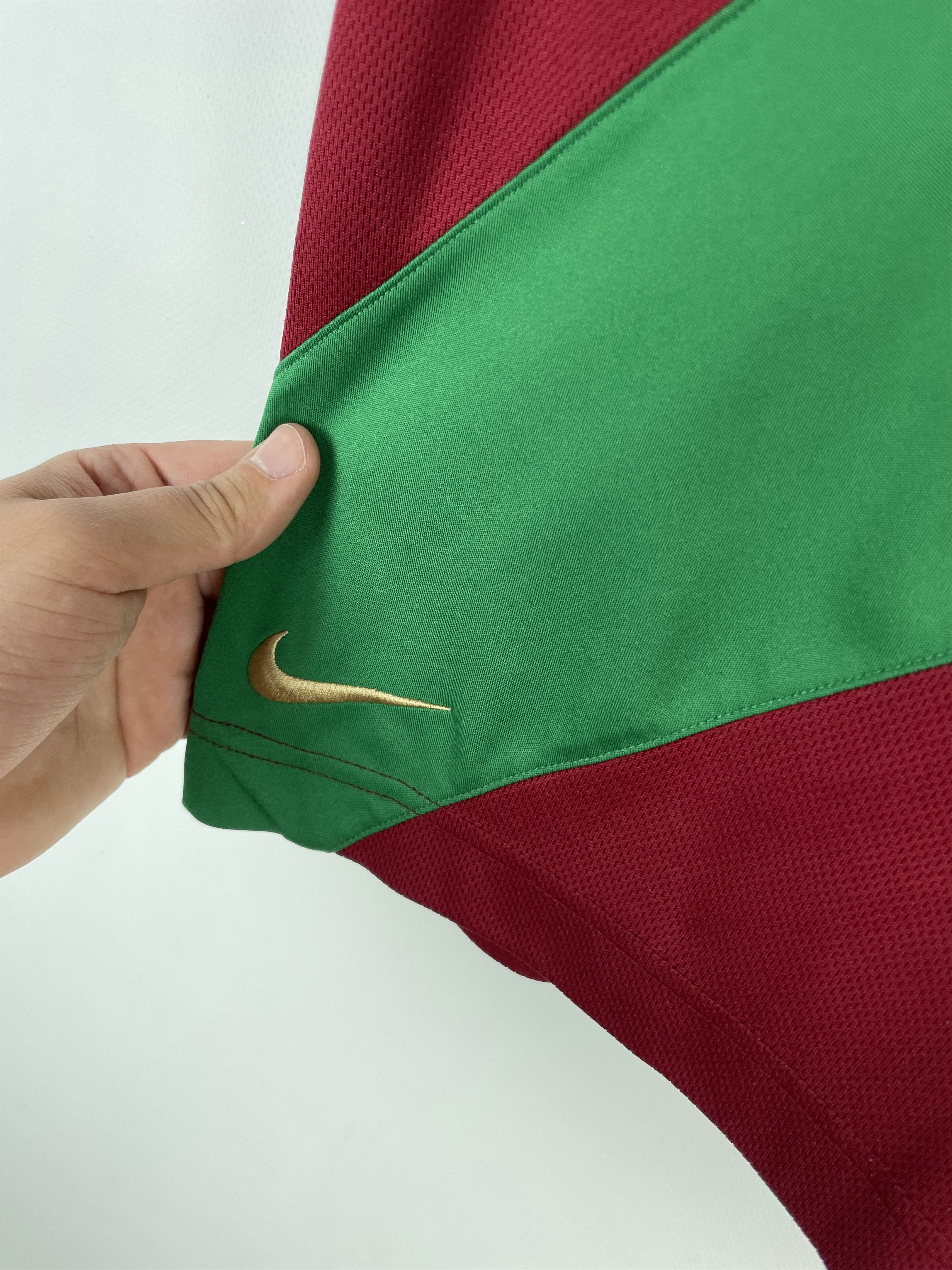 Nike Vintage Soccer Jersey Nike Portugal Size US L / EU 52-54 / 3 - 7 Thumbnail