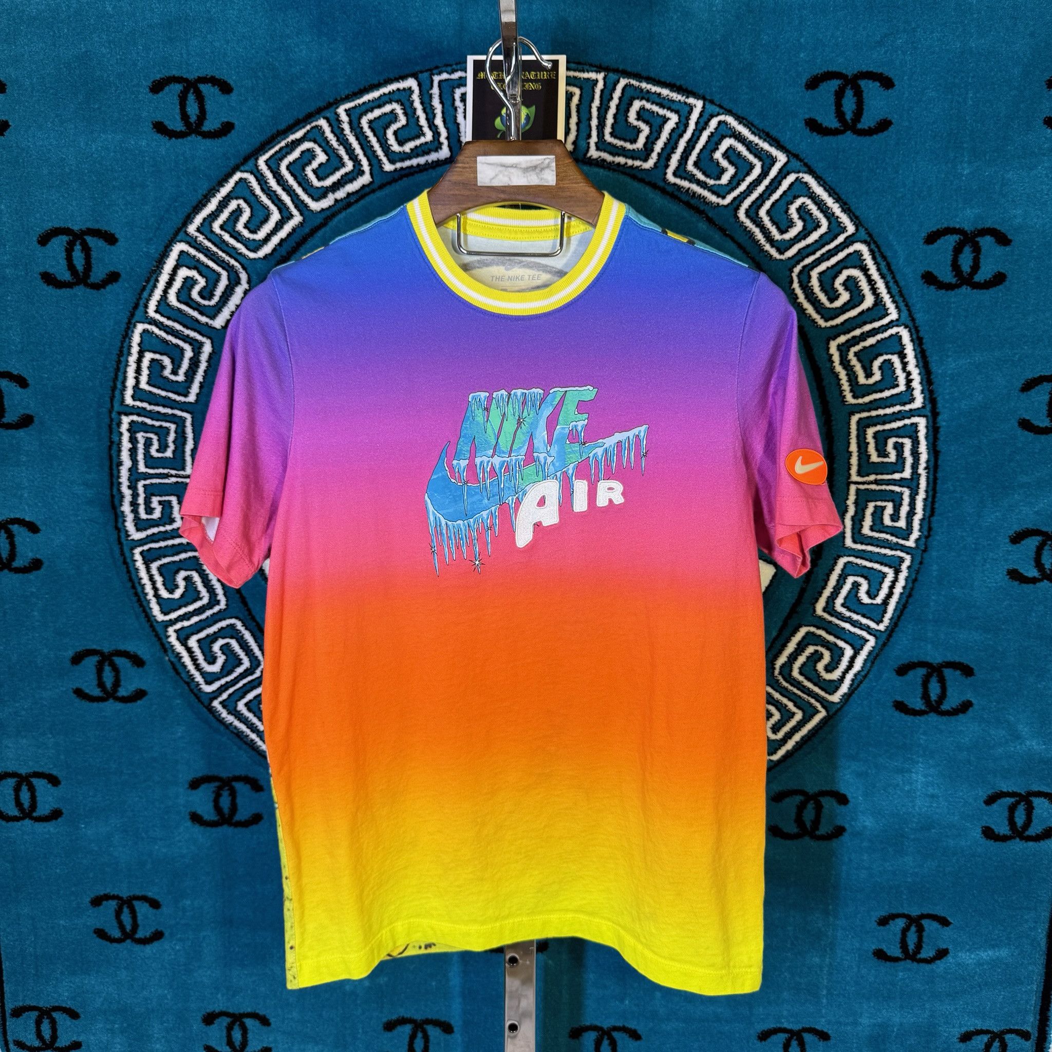 Nike RARE EXCLUSIVE TAROT COLLECTION THE SUN CARD GRADIENT TSHIRT Size US L / EU 52-54 / 3 - 2 Thumbnail