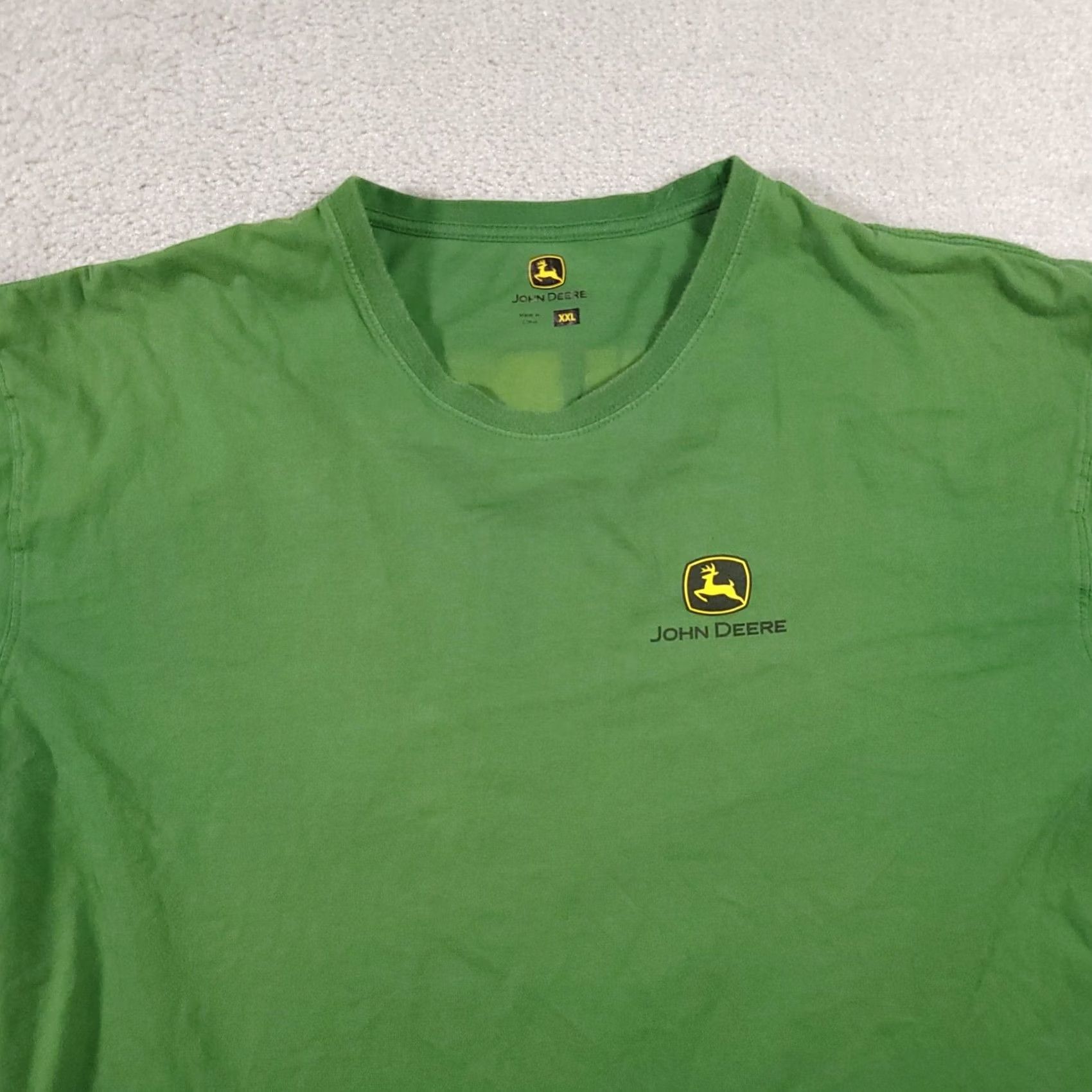 John Deere VINTAGE John Deere Tractor T Shirt Mens 2XL Green Grunge Workwear Farmer Shirt Mens Grunge Tractor John Deere Size US XXL / EU 58 / 5 - 3 Thumbnail