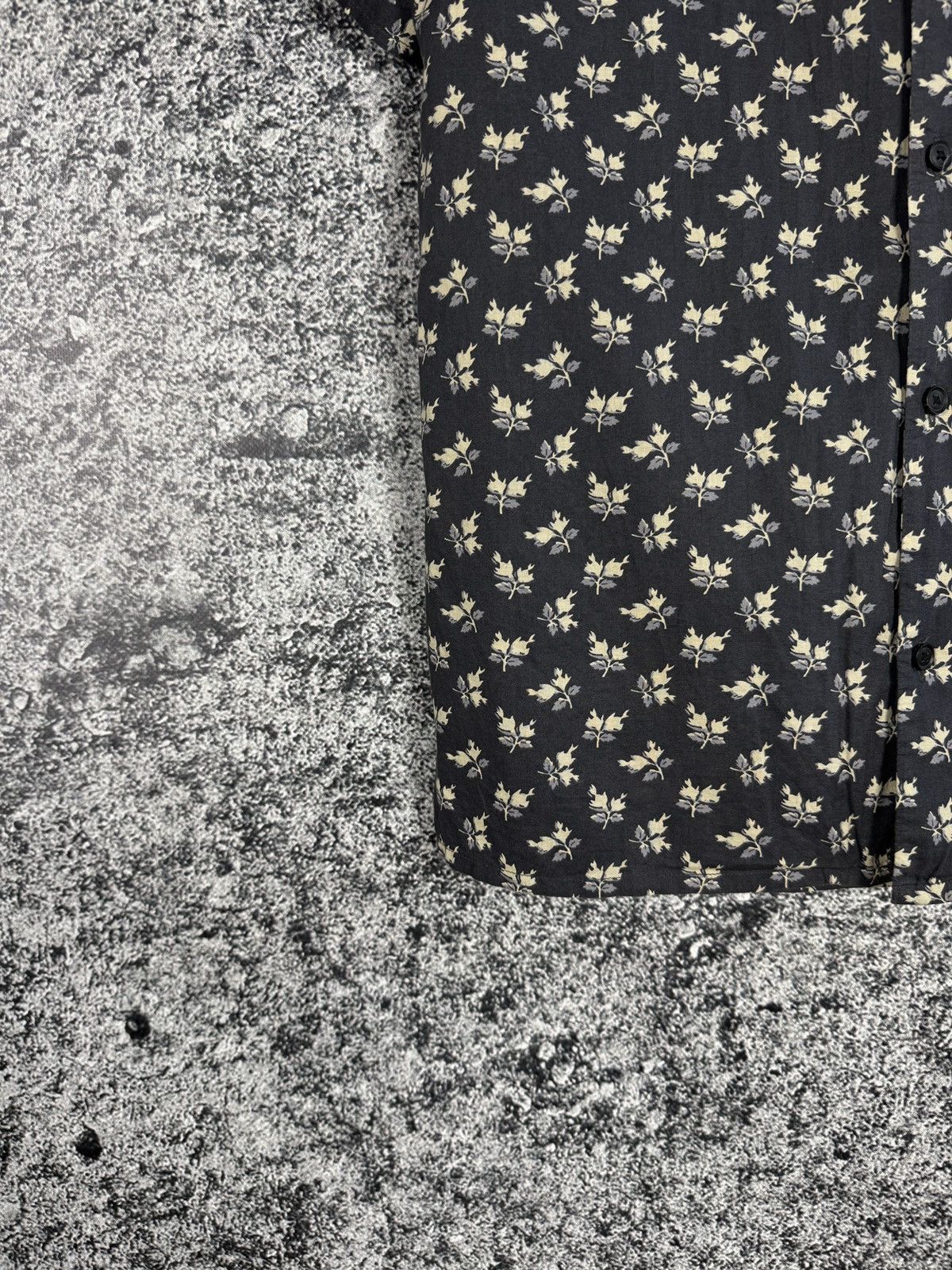 Allsaints Allsaints Lucerne SS Shirt Maple Leaf Print Button Up Size S Size US S / EU 44-46 / 1 - 4 Thumbnail