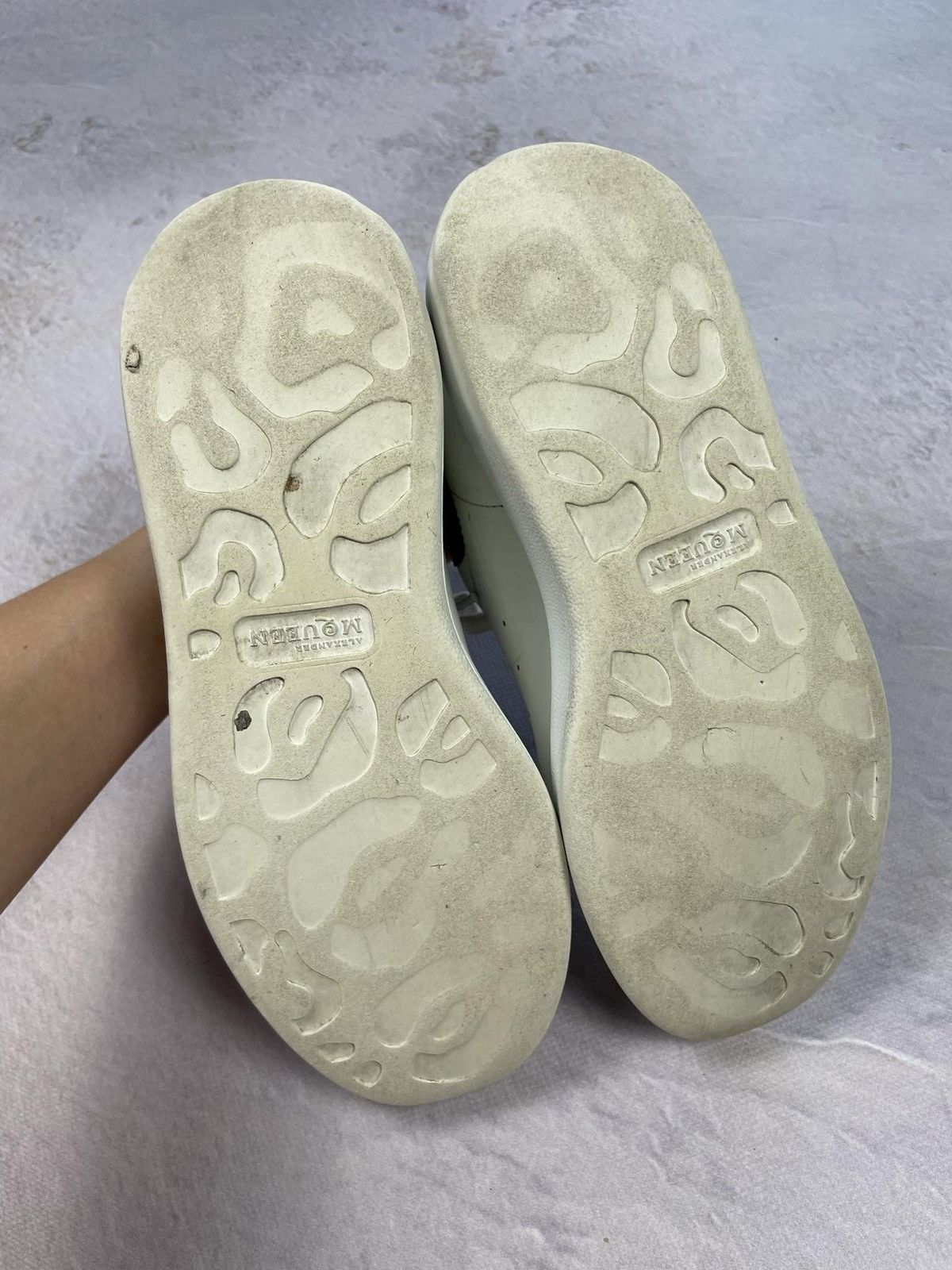 Alexander McQueen × Designer Alexander Mcqueen Oversized Sneakers Shoes Size US 7 / IT 37 - 4 Thumbnail