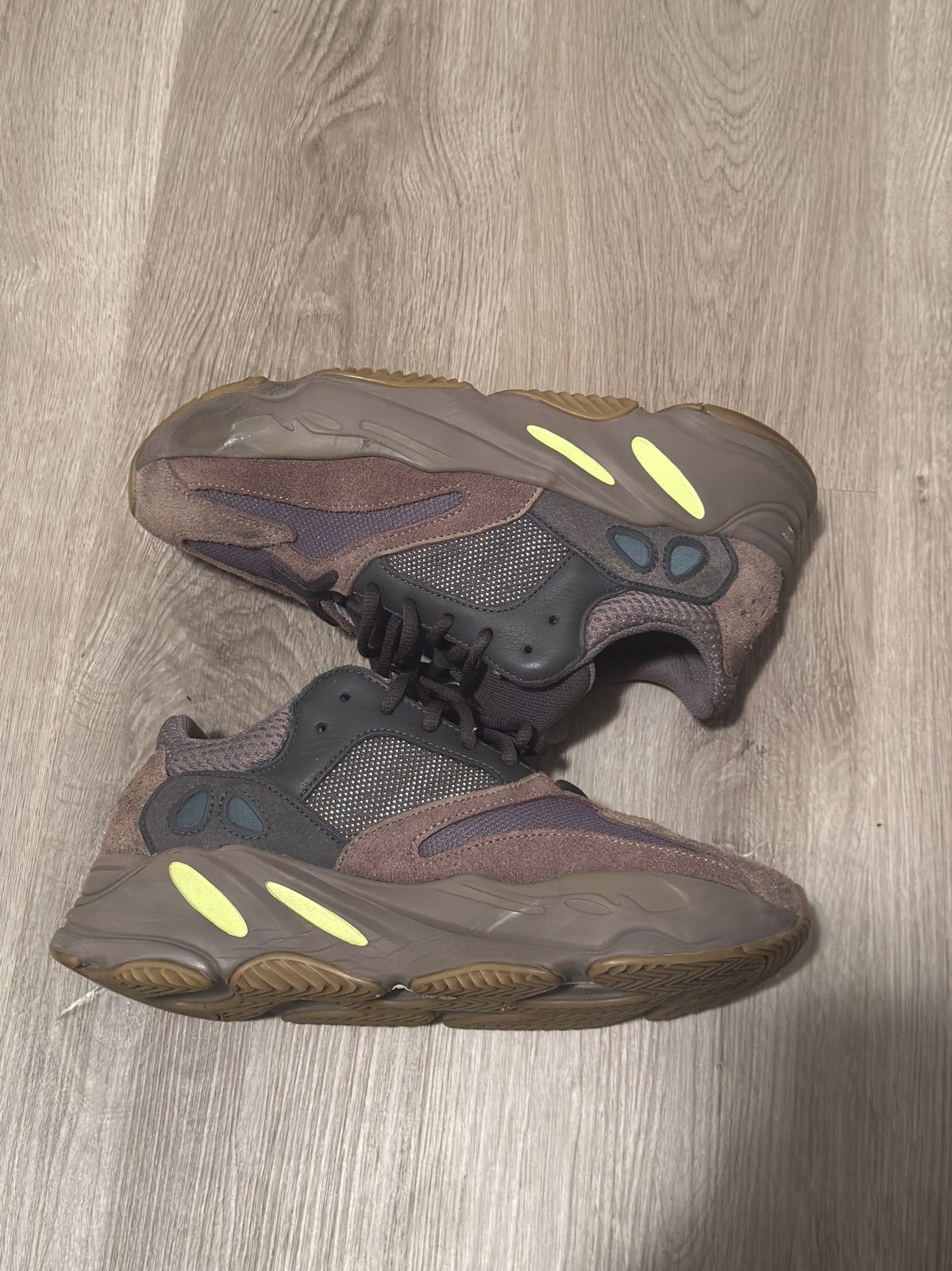Yeezy Yeezy Boost 700 Mauve sz 9 Size US 9 / EU 42 - 3 Thumbnail