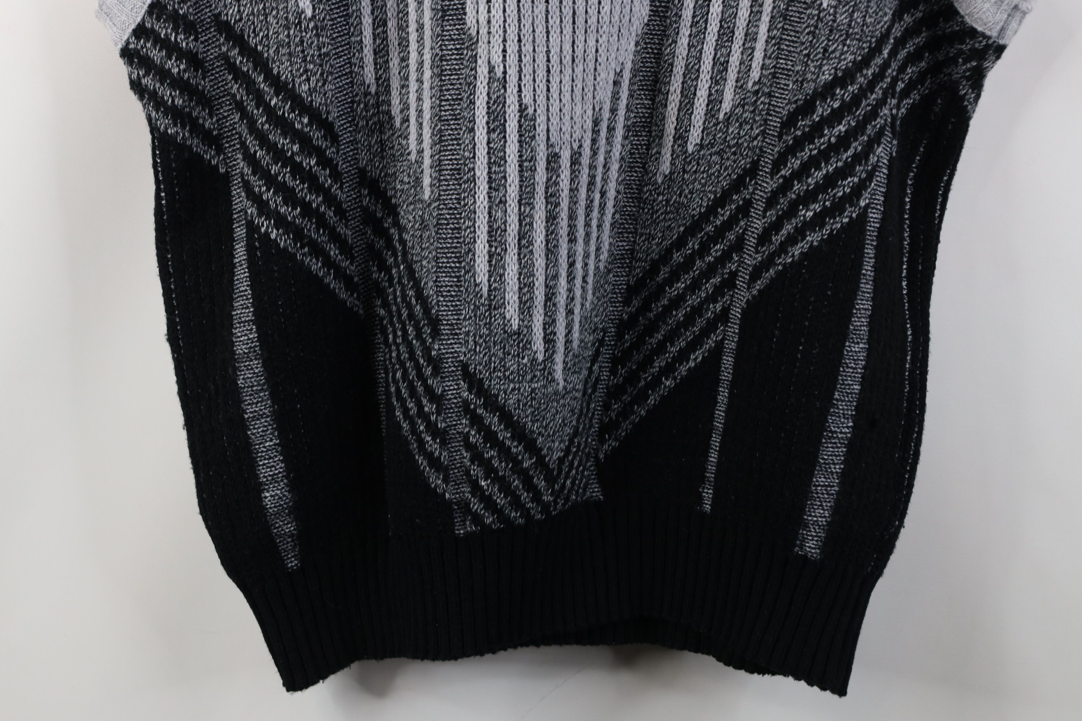Vintage Vintage 90s Streetwear Ribbed Knit V-Neck Sweater Vest Size US XL / EU 56 / 4 - 9 Thumbnail