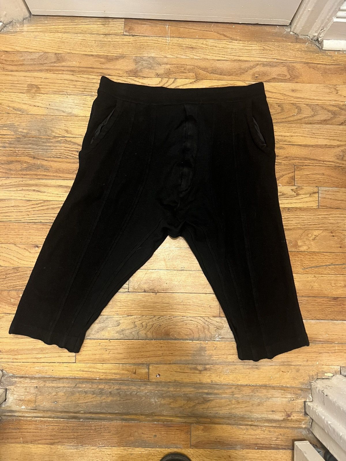 Julius Like New! F/W12 “Resonance” Shorts FITS 36" Size US 34 / EU 50 - 3 Thumbnail