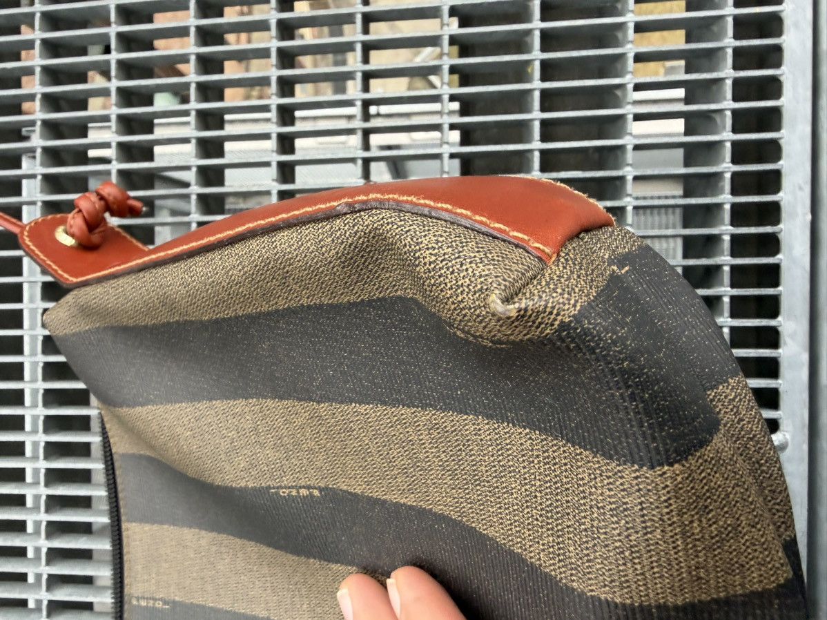 Fendi Vintage Fendi Leather Crossbody Bag Size ONE SIZE - 9 Thumbnail