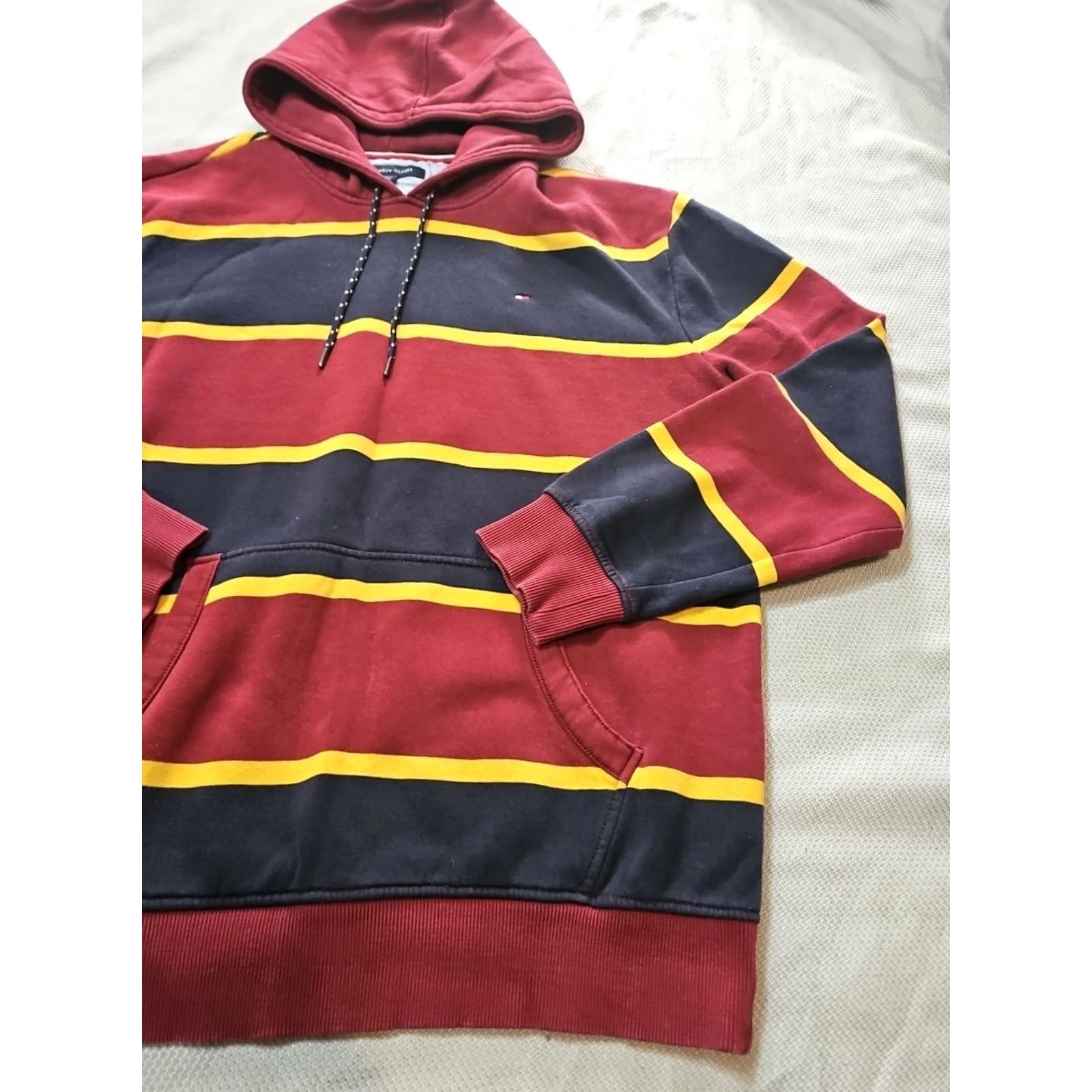 Tommy Hilfiger Tommy Hilfiger Hoodie Mens Large Red Striped Embroidered Logo Preppy Top Size US L / EU 52-54 / 3 - 7 Thumbnail