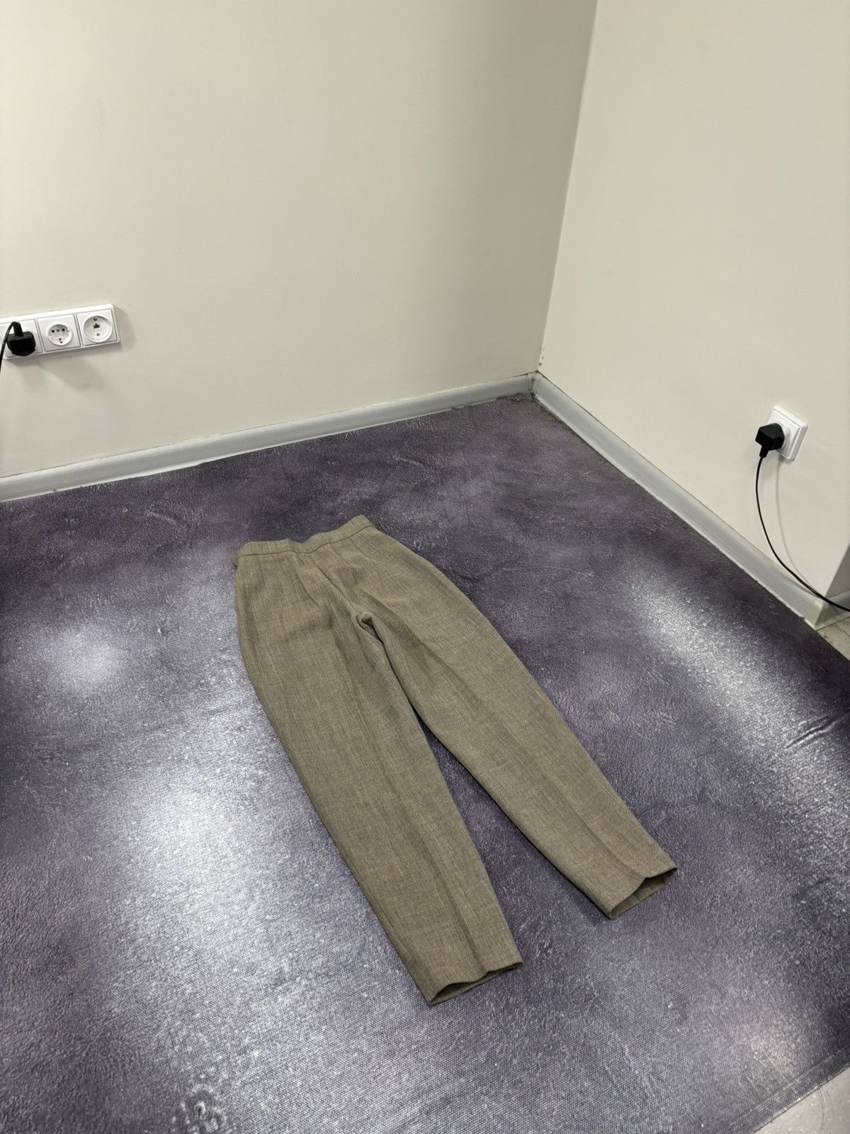 Kenzo Vintage Kenzo Women’s Luxury Tapered Wool Pants Trousers Size 26" / US 2 / IT 38 - 15 Thumbnail