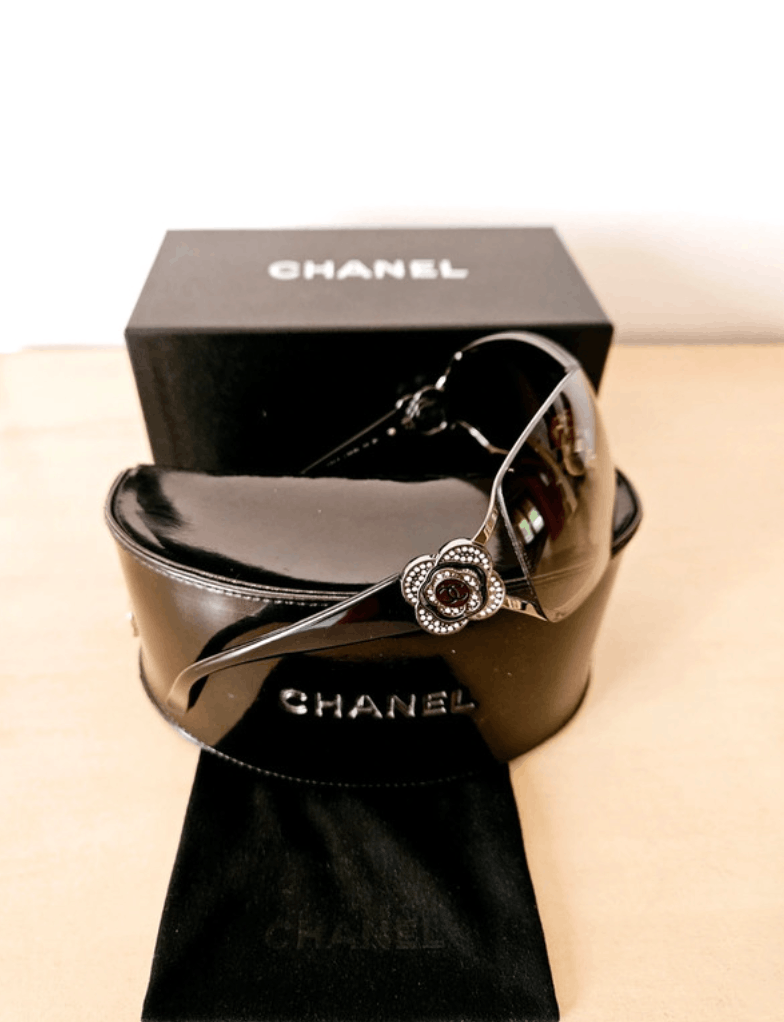 Chanel × Vintage CHANEL Sunglasses 4164-B Rimless Rhinestone Vintage RI1382 Size ONE SIZE - 1 Thumbnail