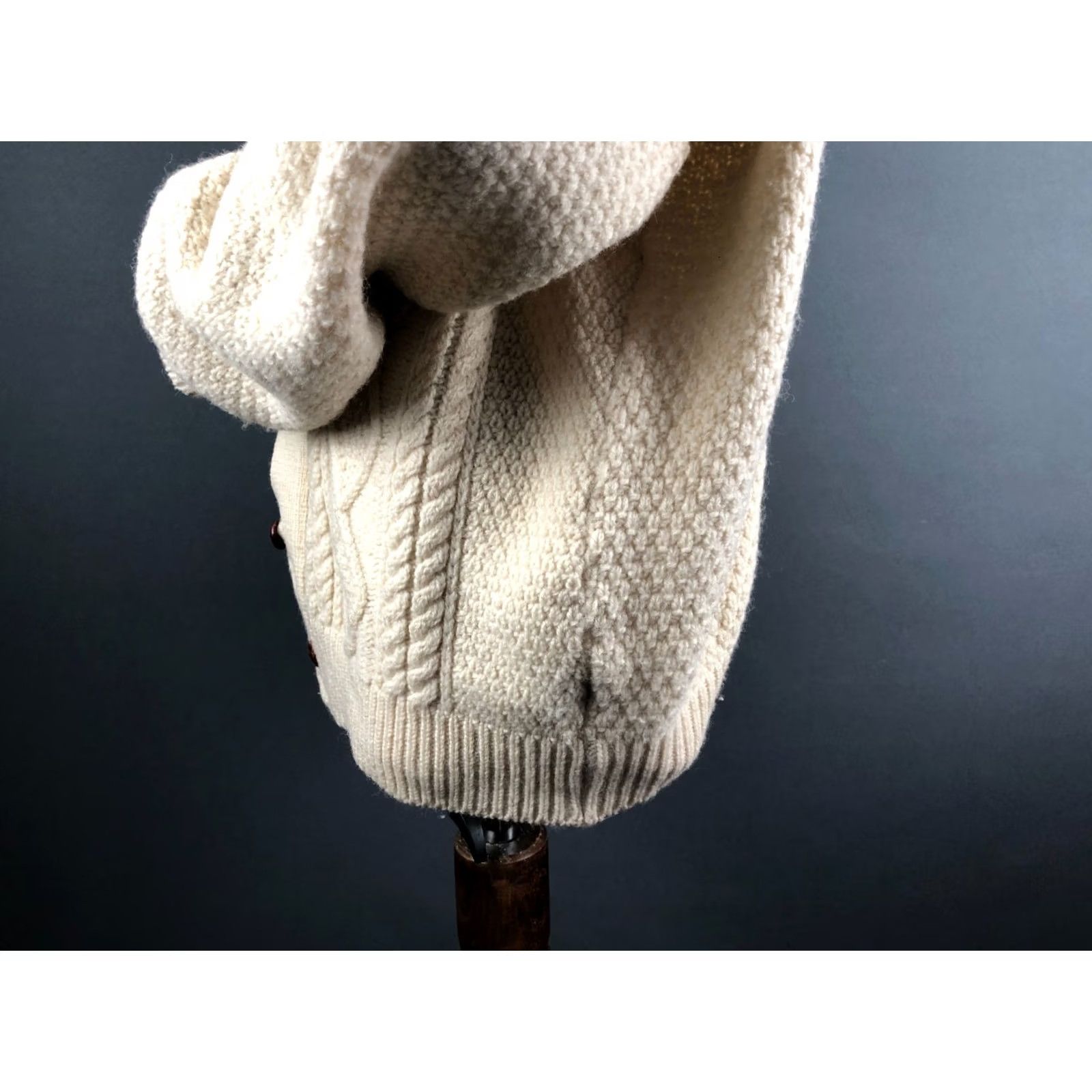 Vintage Aran Cardigan Mens XL Ivory Pure New Wool Wool Knit Cable-V-Neck Button Shirt Sweater Classic Vintage No Size US XL / EU 56 / 4 - 7 Thumbnail