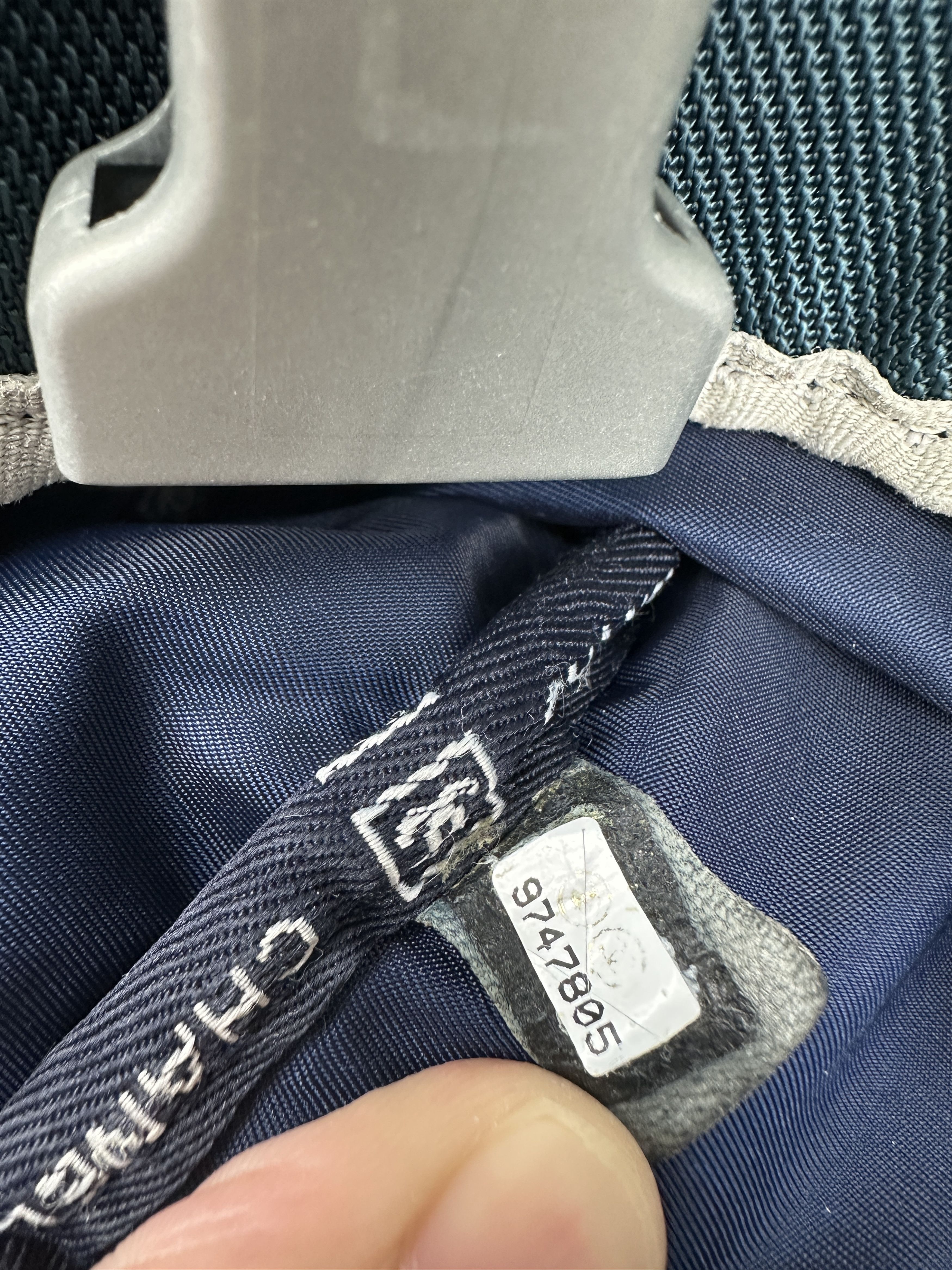 Chanel 2000s Chanel Sport Waist Bag / Fanny Pack Size ONE SIZE - 16 Thumbnail