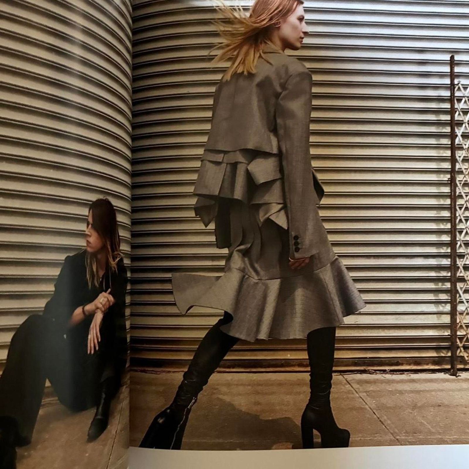 Japanese Brand × Sacai A magazine curated by sacai Size ONE SIZE - 3 Thumbnail