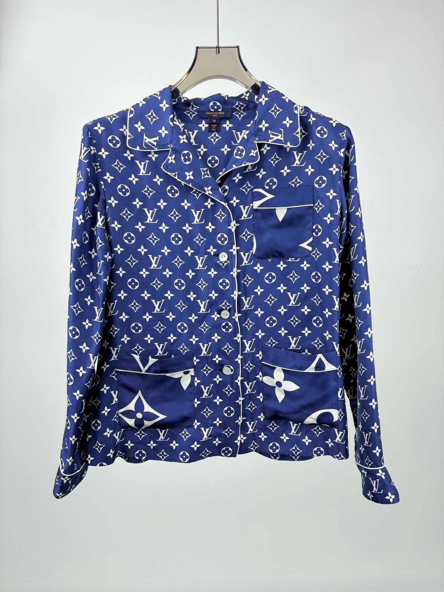 Louis Vuitton Louis Vuitton LV Monogram Silk Shirt Size S / US 4 / IT 40 - 1 Thumbnail