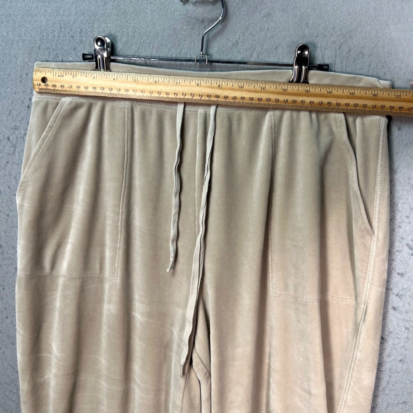 Anthropologie Anthropologie Womens Velour Jogger Pants Beige Cropped High Rise L Inseam 25 Tapered Front Flat Front Casual Lounge Wear Size 36" / US 14 / IT 50 - 4 Thumbnail