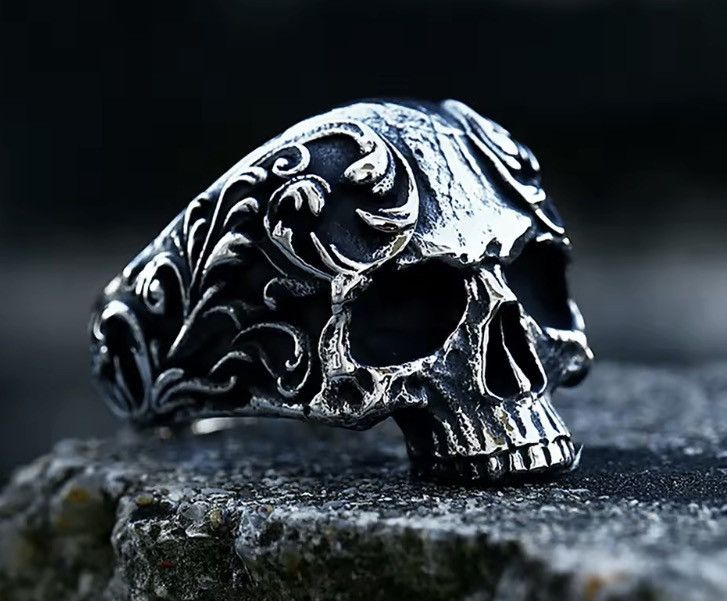 Vintage Skull Craved Ring ( size 7-12 ) Size ONE SIZE - 1 Thumbnail