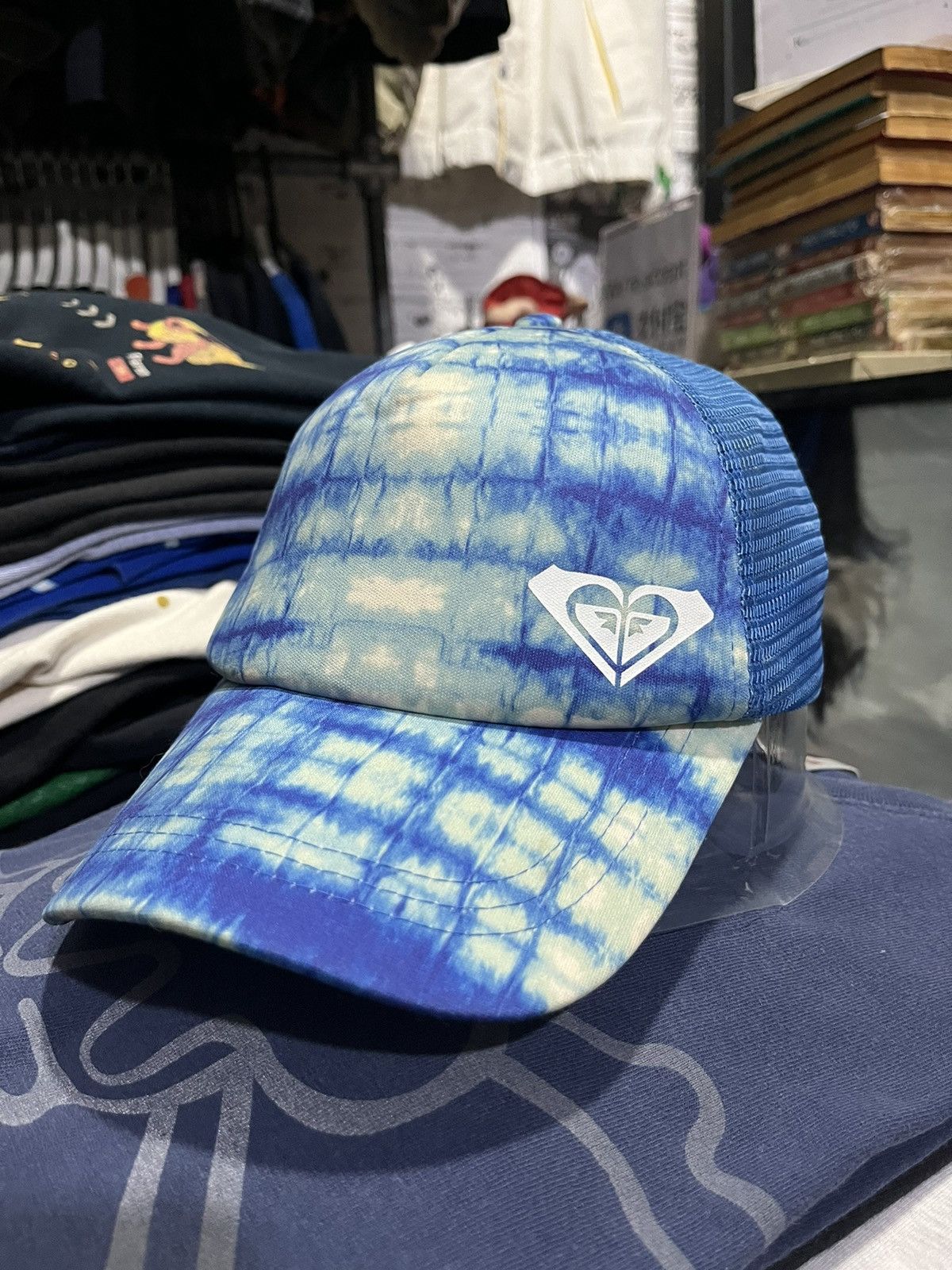 Vintage Roxy Blue Tie Dye Tricker Cap Logo 00s Size ONE SIZE - 1 Thumbnail