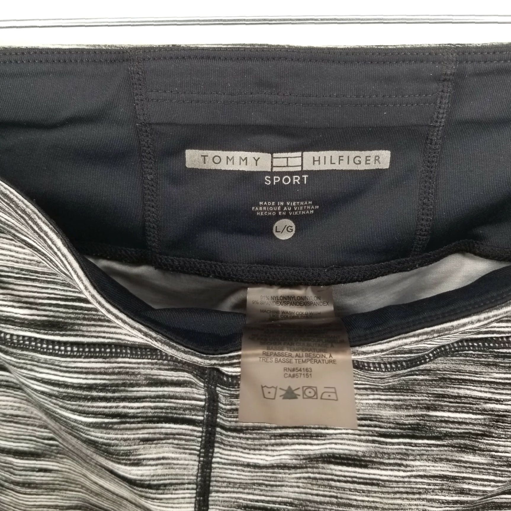 Tommy Hilfiger Tommy Hilfiger Sport Leggings Capris Women’s Size L Gray Activewear/Capri Sportswear Womens L Gray Size 36" / US 14 / IT 50 - 3 Thumbnail