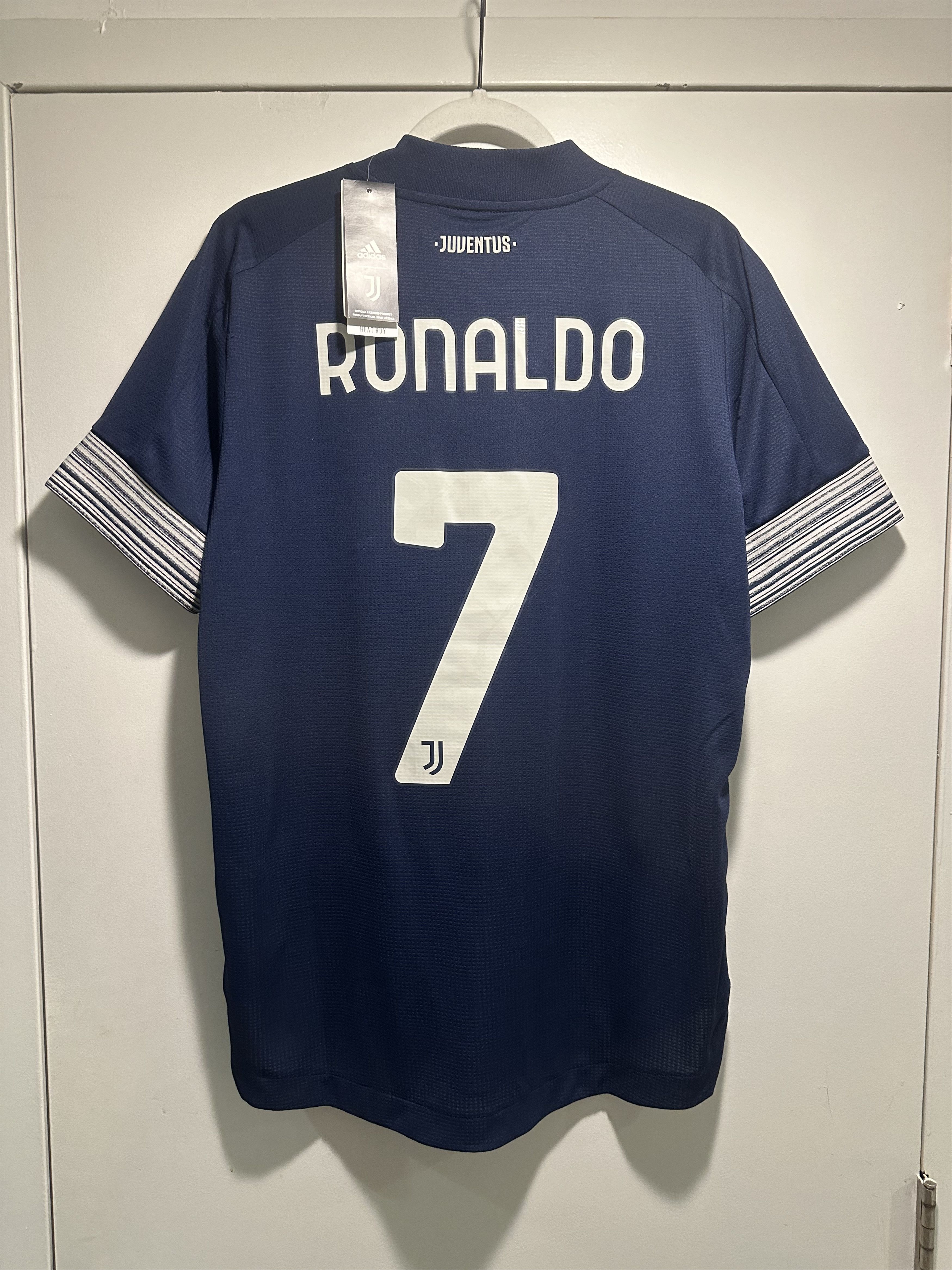 Adidas BNWT Ronaldo Juventus 2020/21 Away Authentic Player Version Size US M / EU 48-50 / 2 - 1 Thumbnail