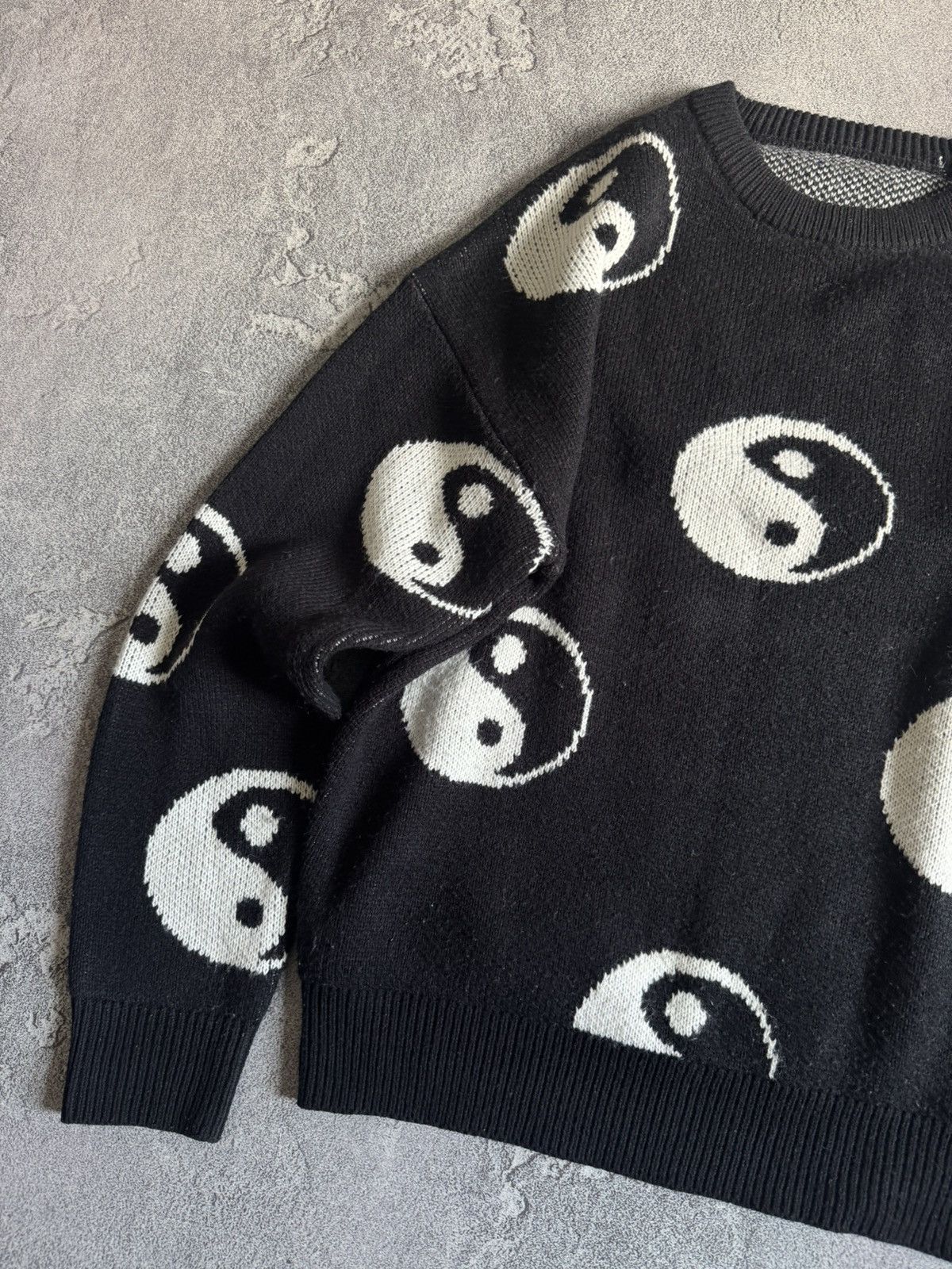 Japanese Brand Retro vintage Yin and Yang ☯️ sweater pullover knitwear y2K Size US M / EU 48-50 / 2 - 8 Thumbnail
