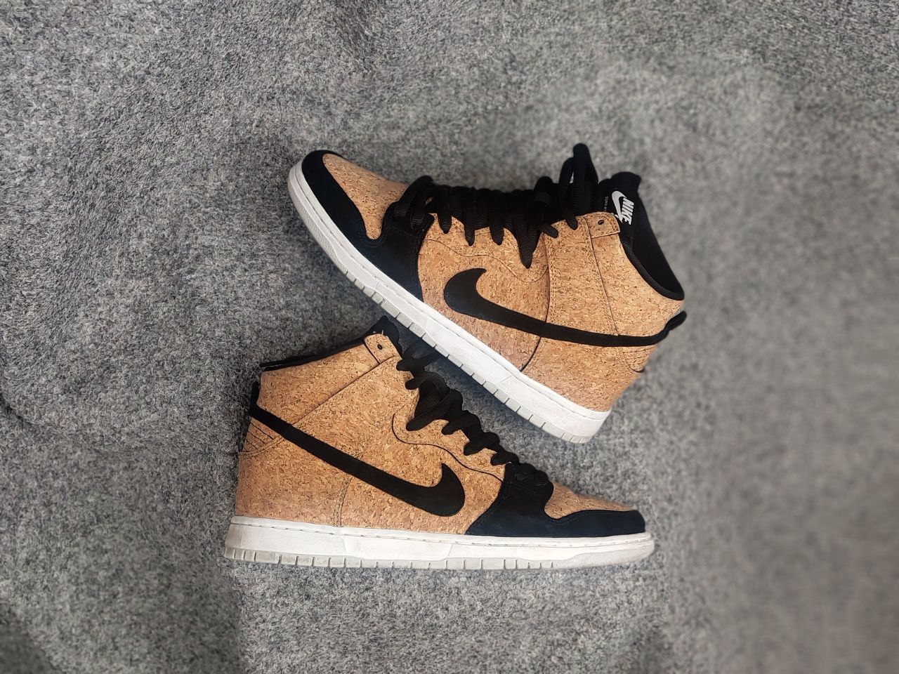 Nike Rare Nike SB Dunk High Premium SB Cork Authentic Sneakers Size US 10 / EU 43 - 2 Thumbnail