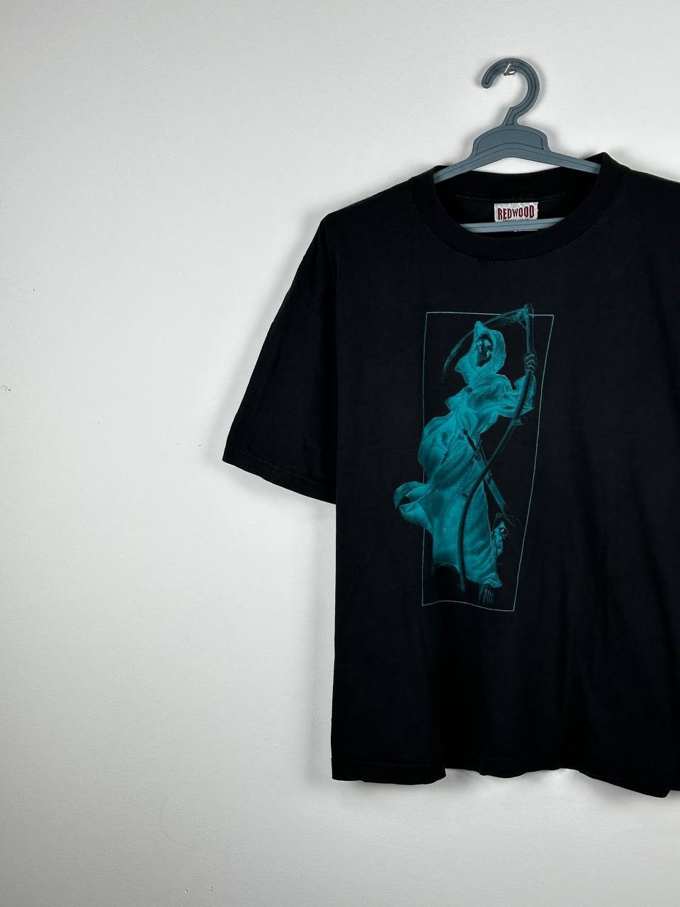 Expert Horror × Vintage Vintage 90s Discworld Terry Pratchett Comic Book Tshirt Size US XL / EU 56 / 4 - 2 Thumbnail