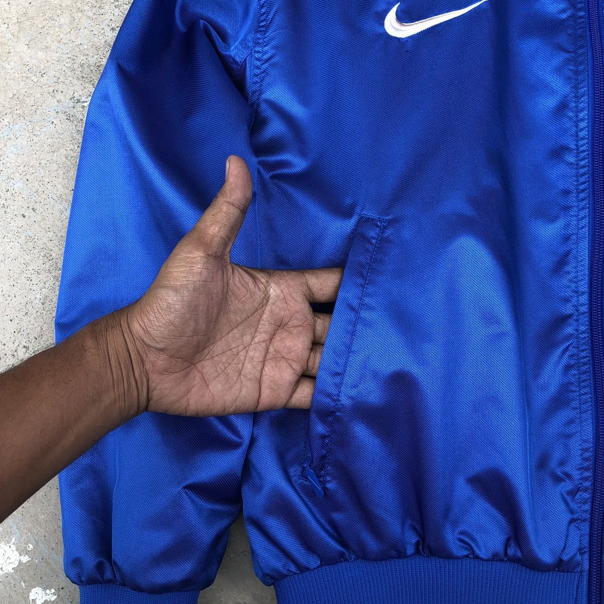 Nike Vintage 90s Nike Men’s Embroidery Logo Light Bomber Jacket Size US M / EU 48-50 / 2 - 9 Thumbnail